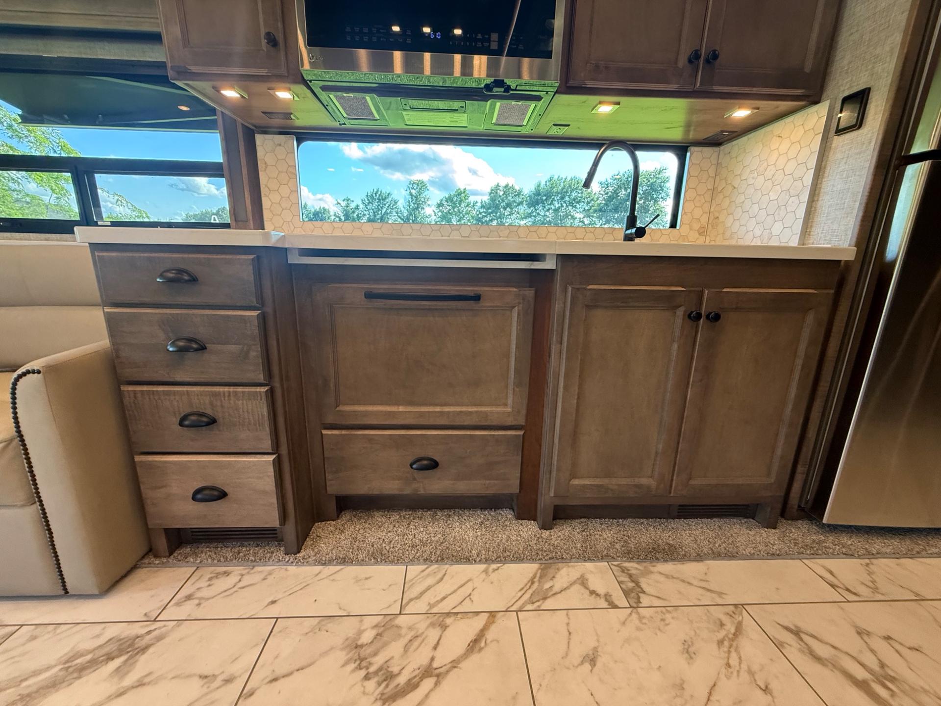 2025 TIFFIN MOTORHOMES 2025 TIFFIN MOTORHOMES ALLEGRO RED - thumbnail 27