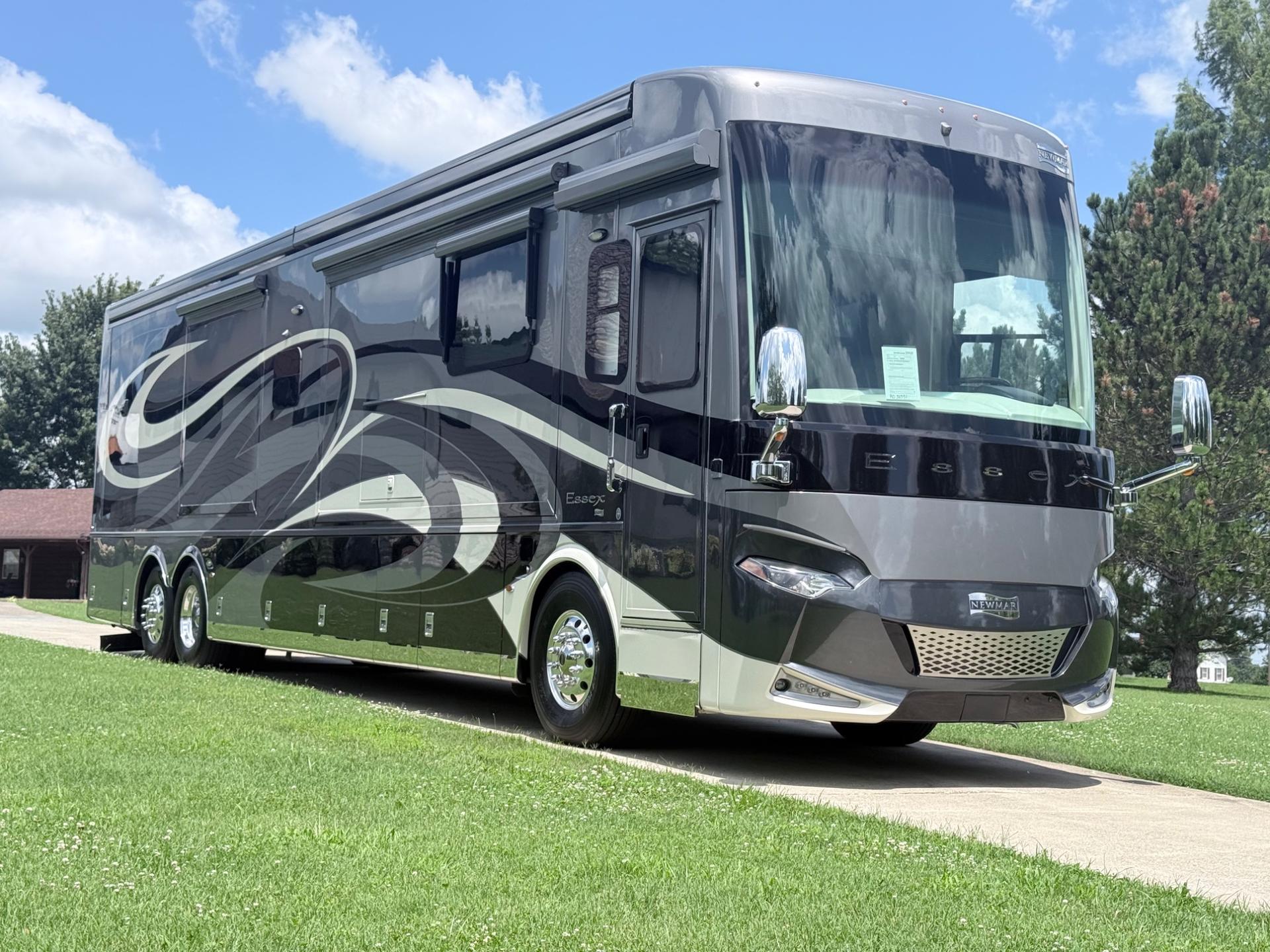 2019 Newmar 2019 Newmar Essex - thumbnail 2