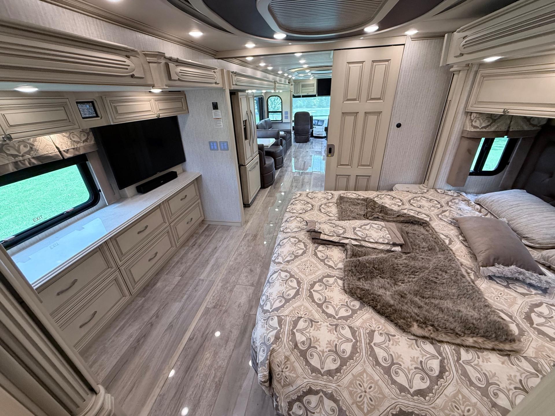 2019 Newmar 2019 Newmar Essex - thumbnail 34
