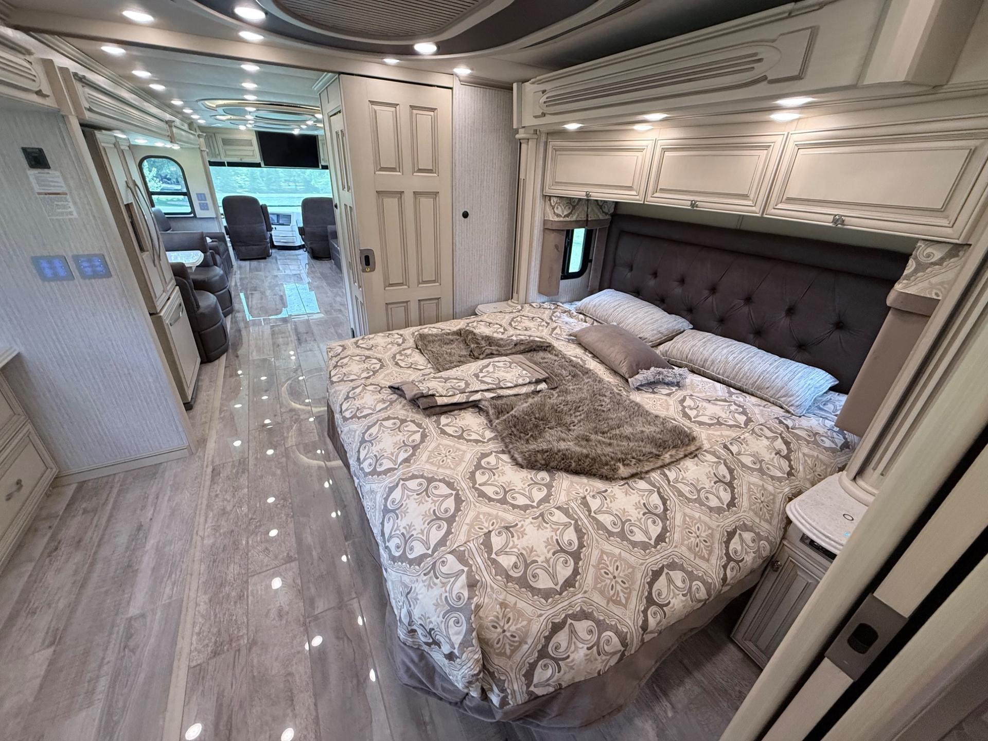 2019 Newmar 2019 Newmar Essex - thumbnail 35