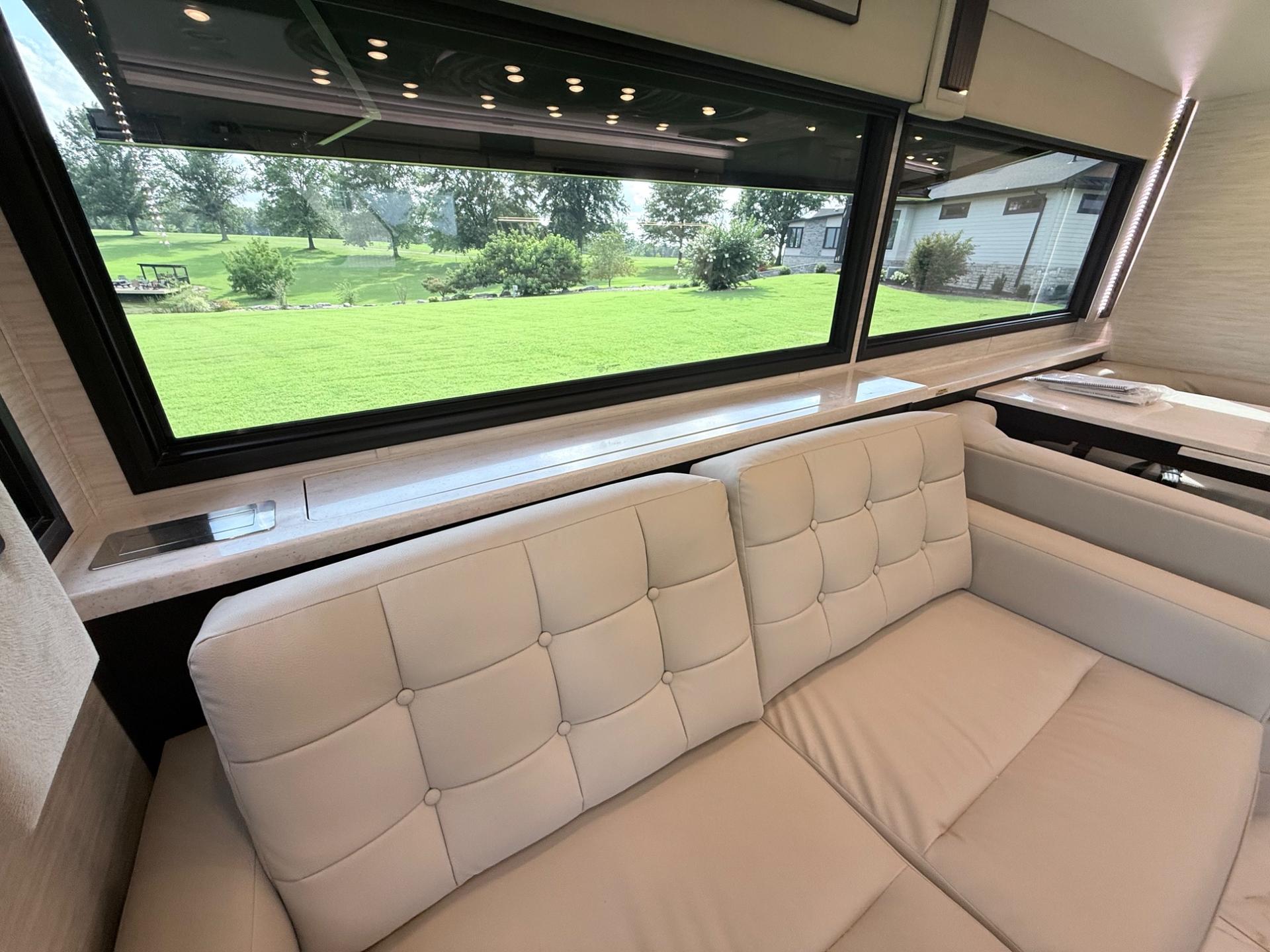 2027 Tiffin Motorhomes 2027 Tiffin Motorhomes Allegro Bus - thumbnail 17