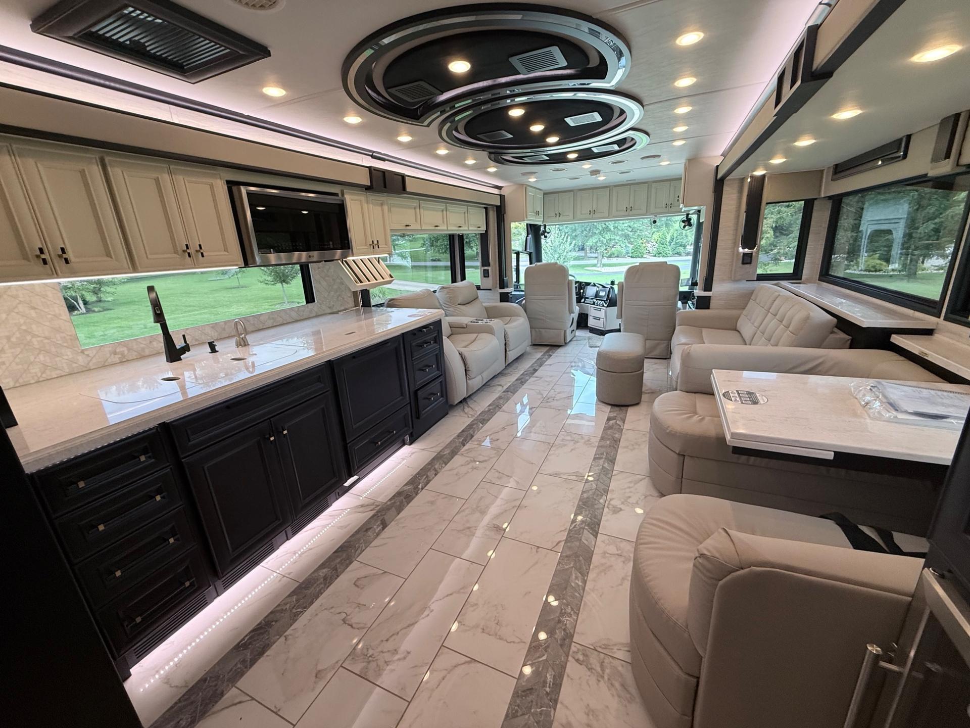 2027 Tiffin Motorhomes 2027 Tiffin Motorhomes Allegro Bus - thumbnail 29