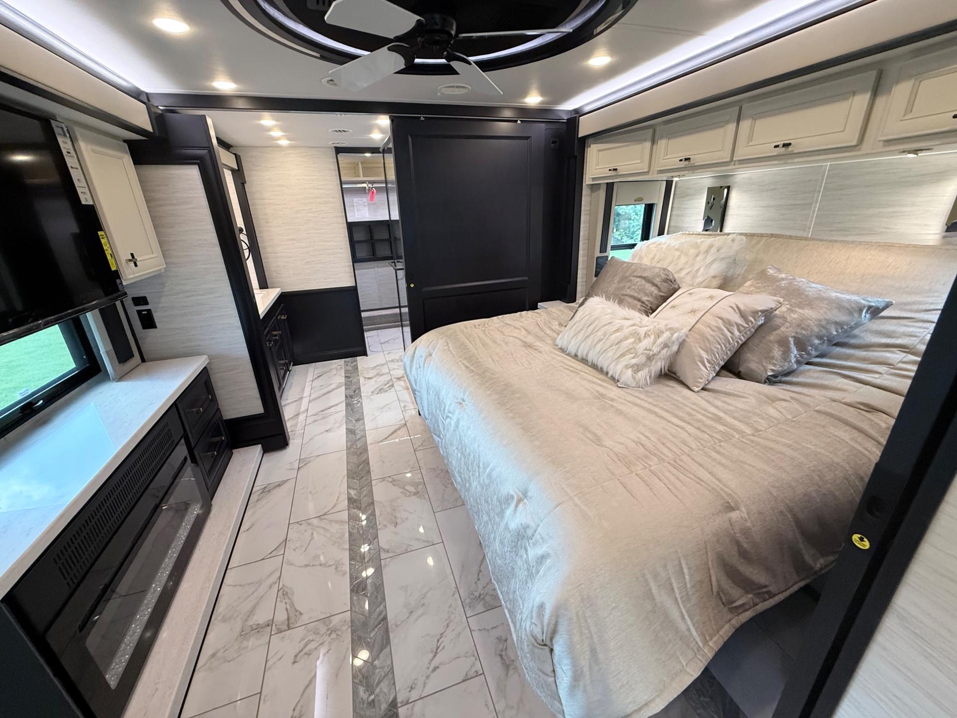 2027 Tiffin Motorhomes 2027 Tiffin Motorhomes Allegro Bus - thumbnail 30