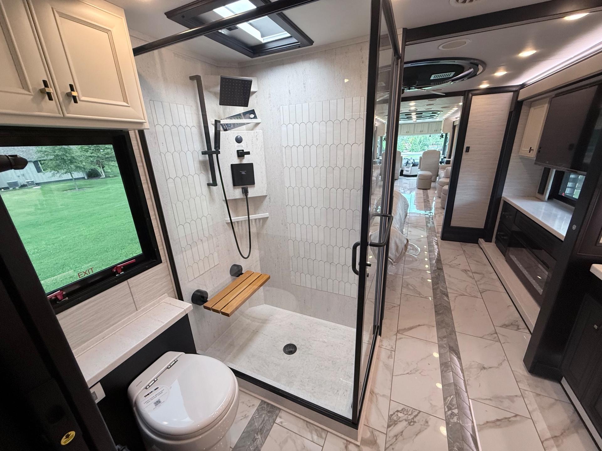 2027 Tiffin Motorhomes 2027 Tiffin Motorhomes Allegro Bus - thumbnail 42