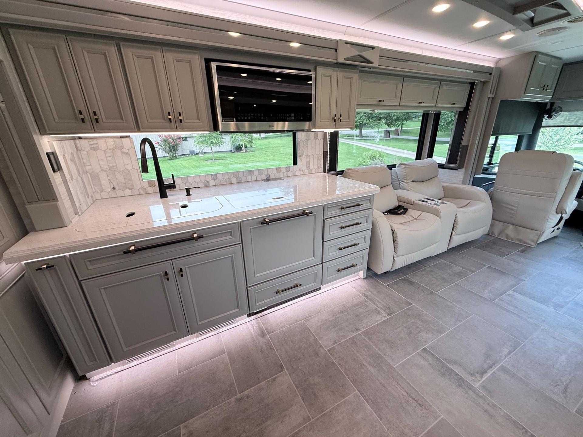 2026 Tiffin Motorhomes 2026 Tiffin Motorhomes Allegro Bus  - thumbnail 23