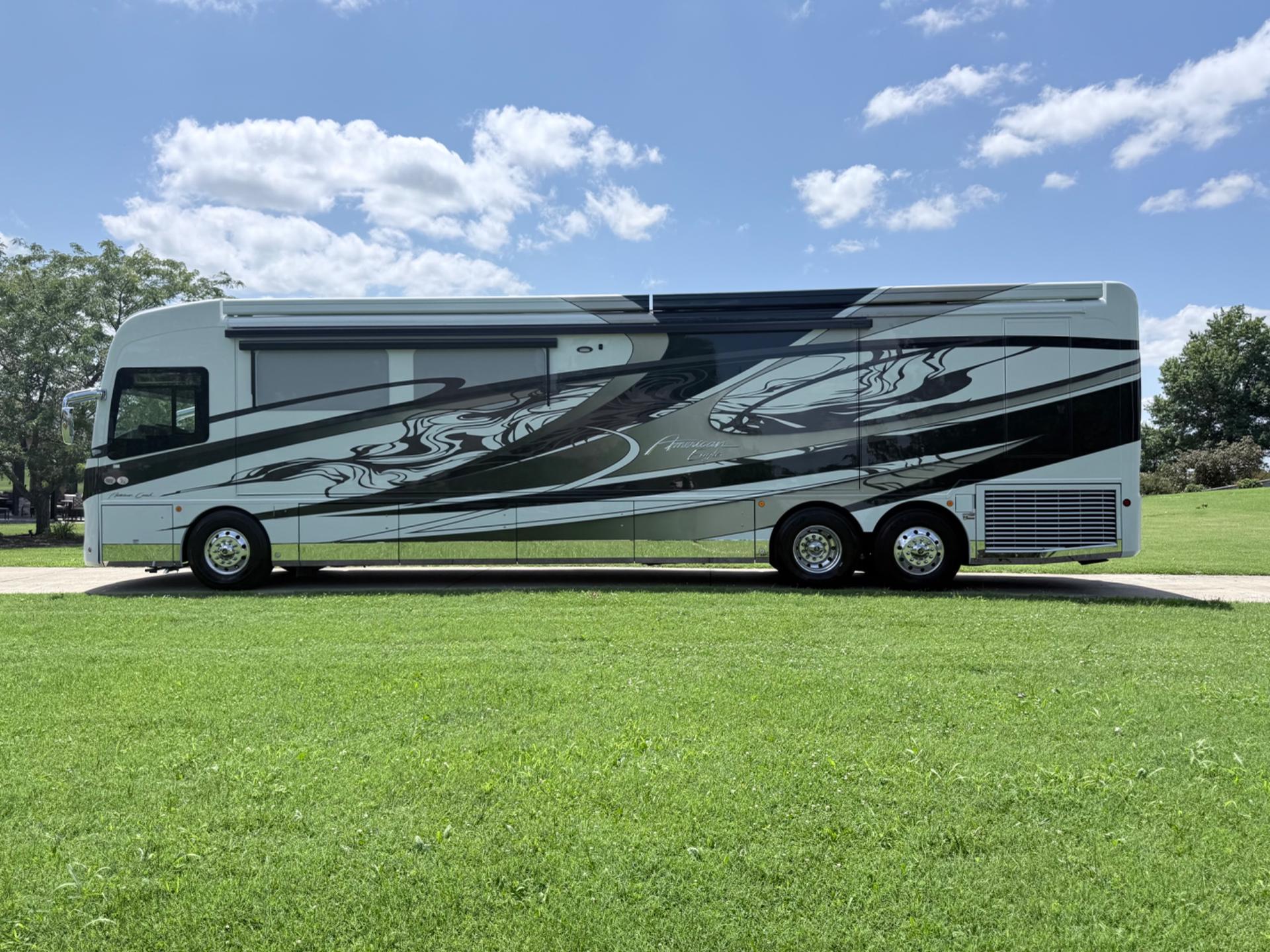 2027 American Coach 2027 American Coach American Eagle - thumbnail 6
