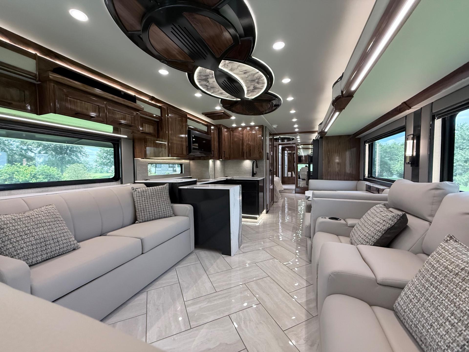 2027 American Coach 2027 American Coach American Eagle - thumbnail 10