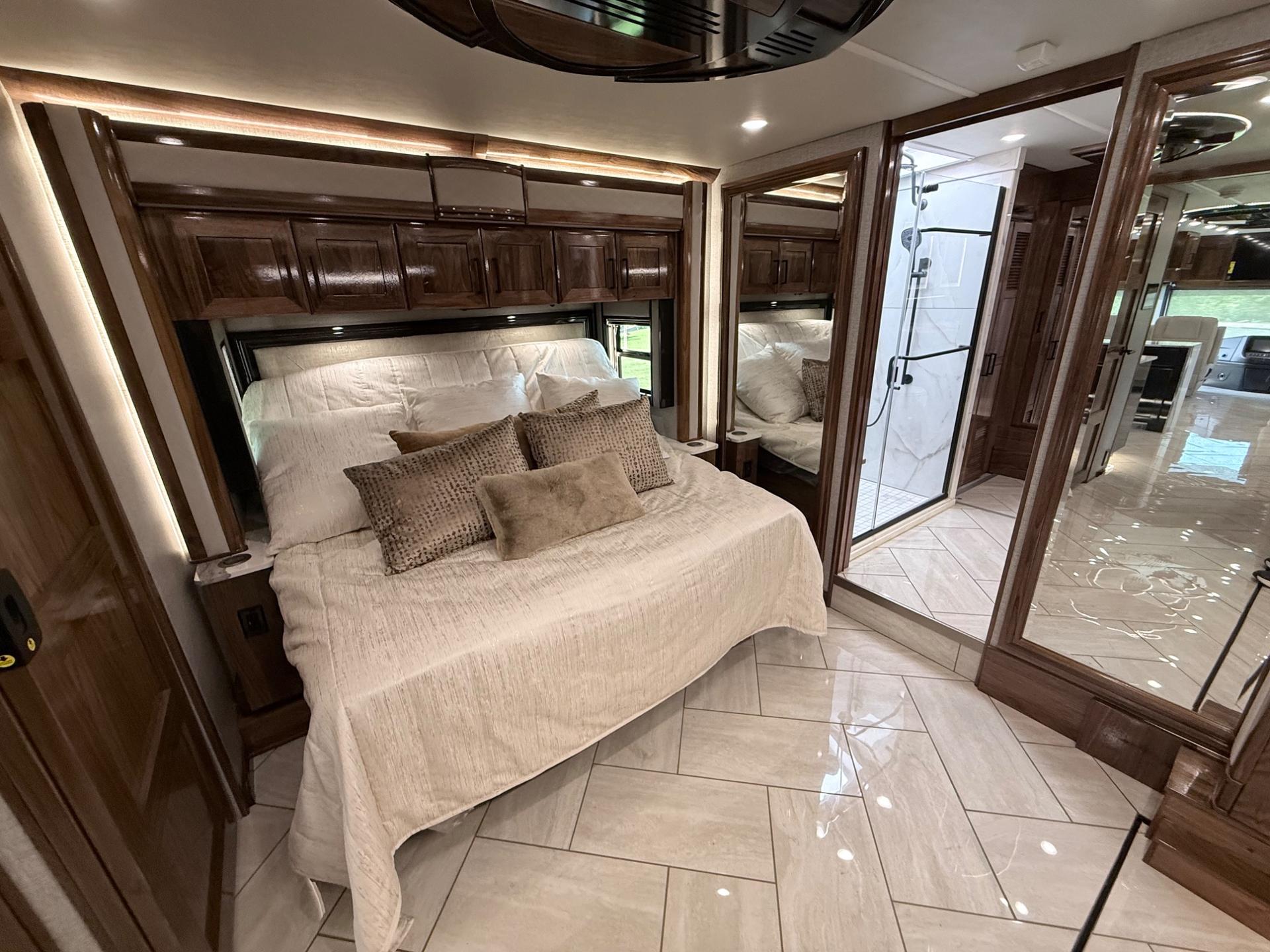 2027 American Coach 2027 American Coach American Eagle - thumbnail 27