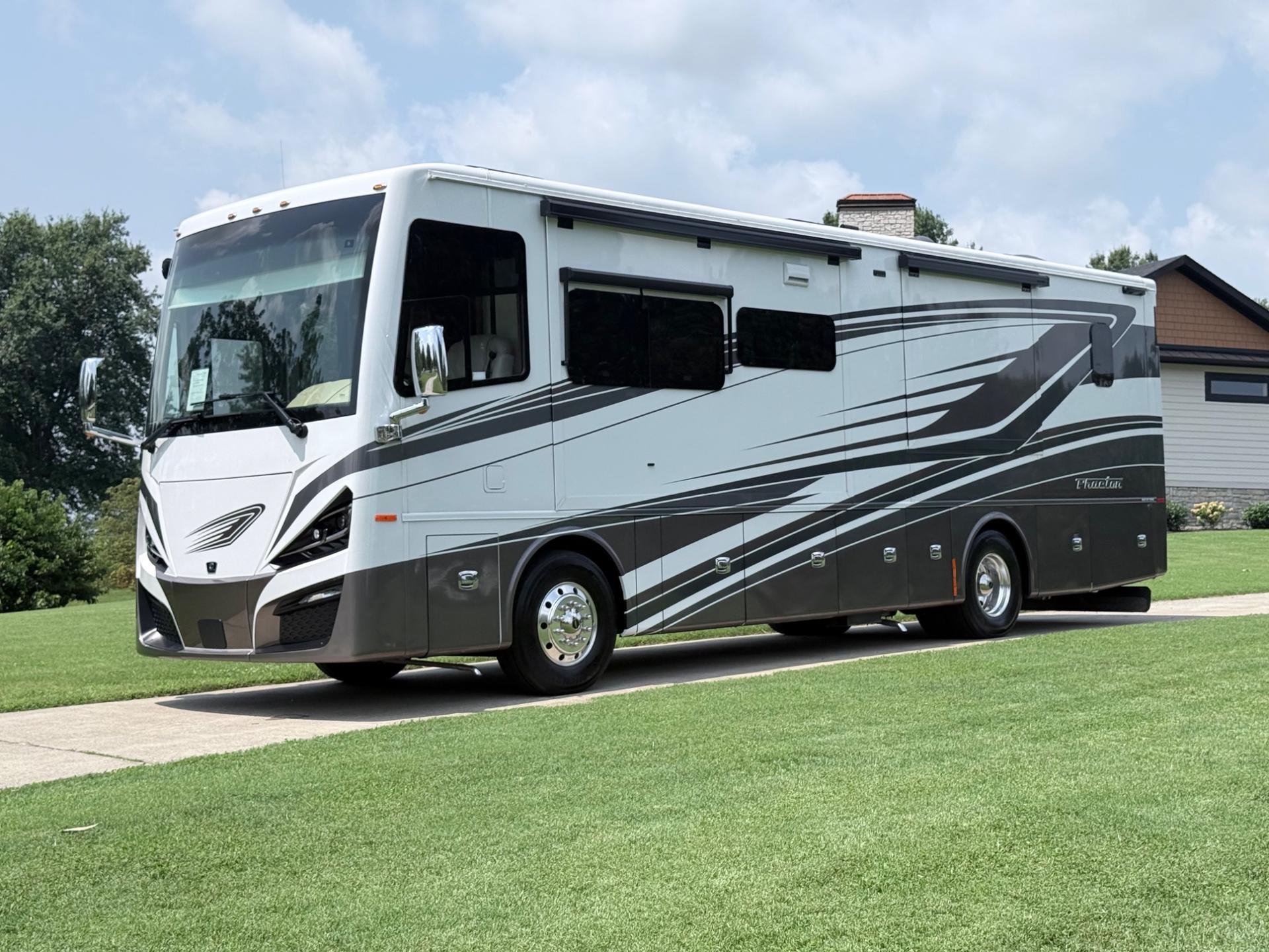 2024 Tiffin Motorhomes 2024 Tiffin Motorhomes Phaeton - thumbnail 9