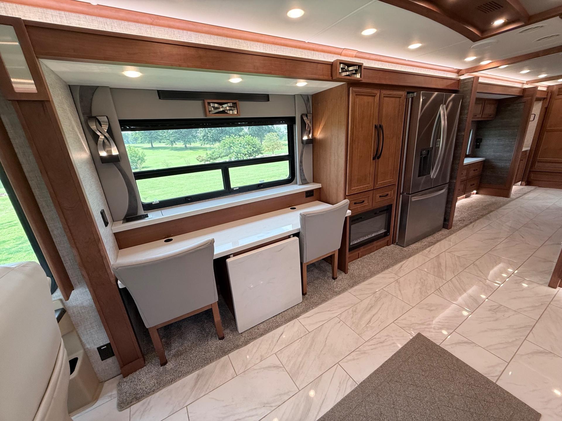 2024 Tiffin Motorhomes 2024 Tiffin Motorhomes Phaeton - thumbnail 17