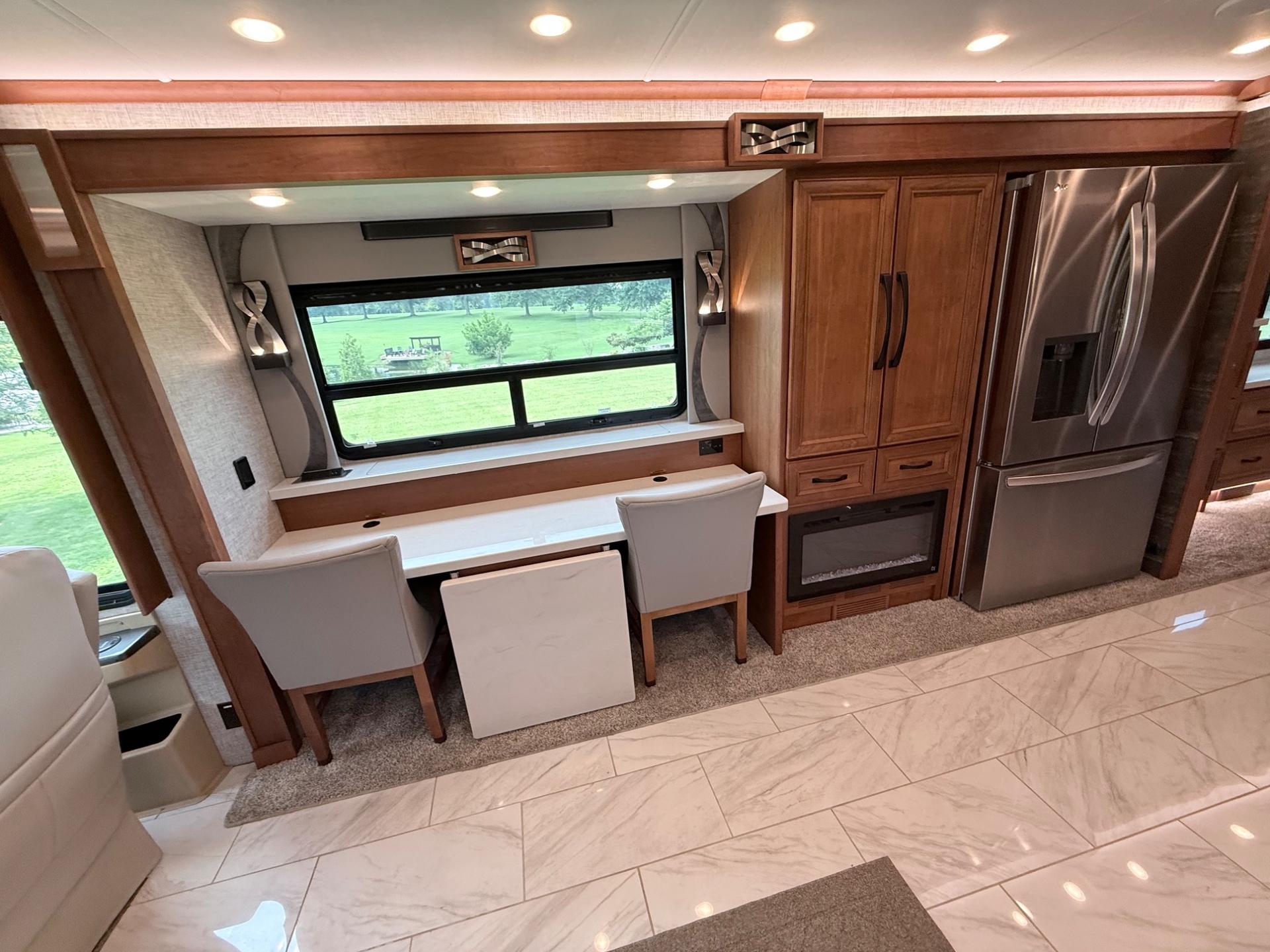 2024 Tiffin Motorhomes 2024 Tiffin Motorhomes Phaeton - thumbnail 18