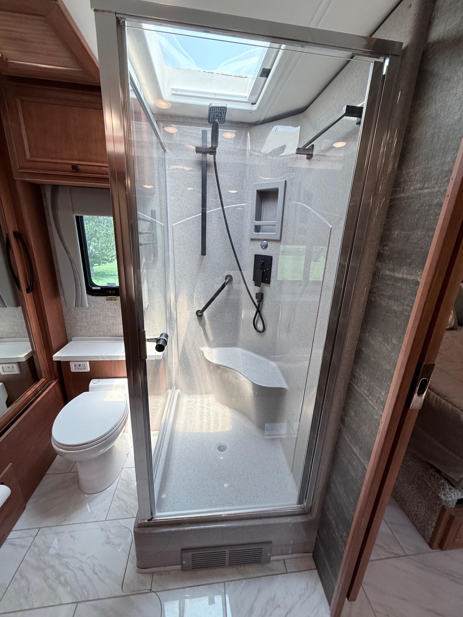 2024 Tiffin Motorhomes 2024 Tiffin Motorhomes Phaeton - thumbnail 36
