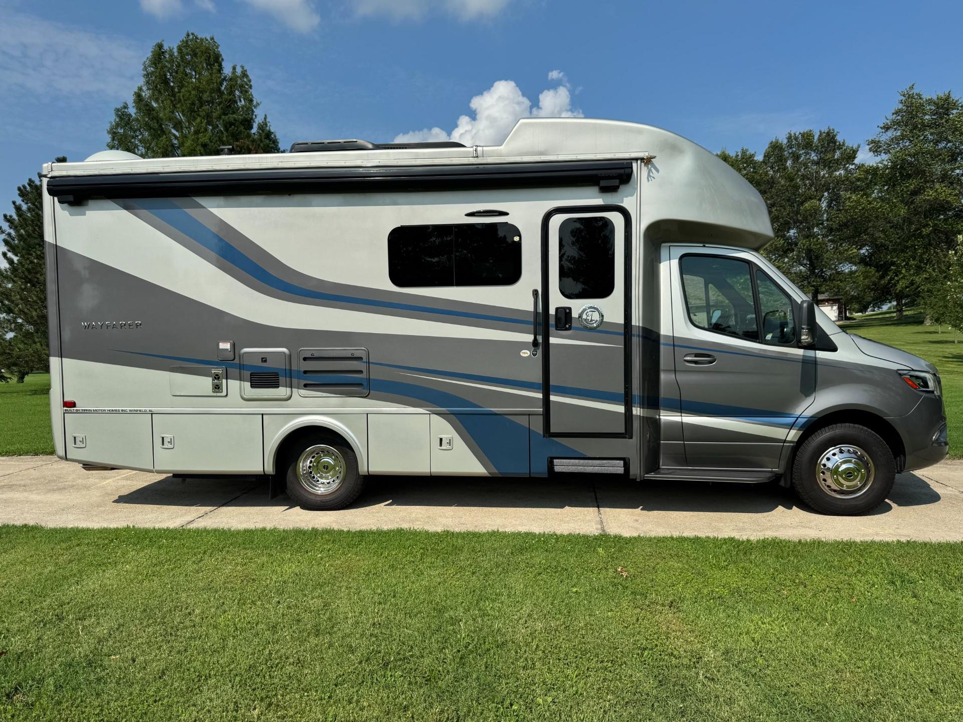 2021 Tiffin 2021 Tiffin Wayfarer  - thumbnail 2