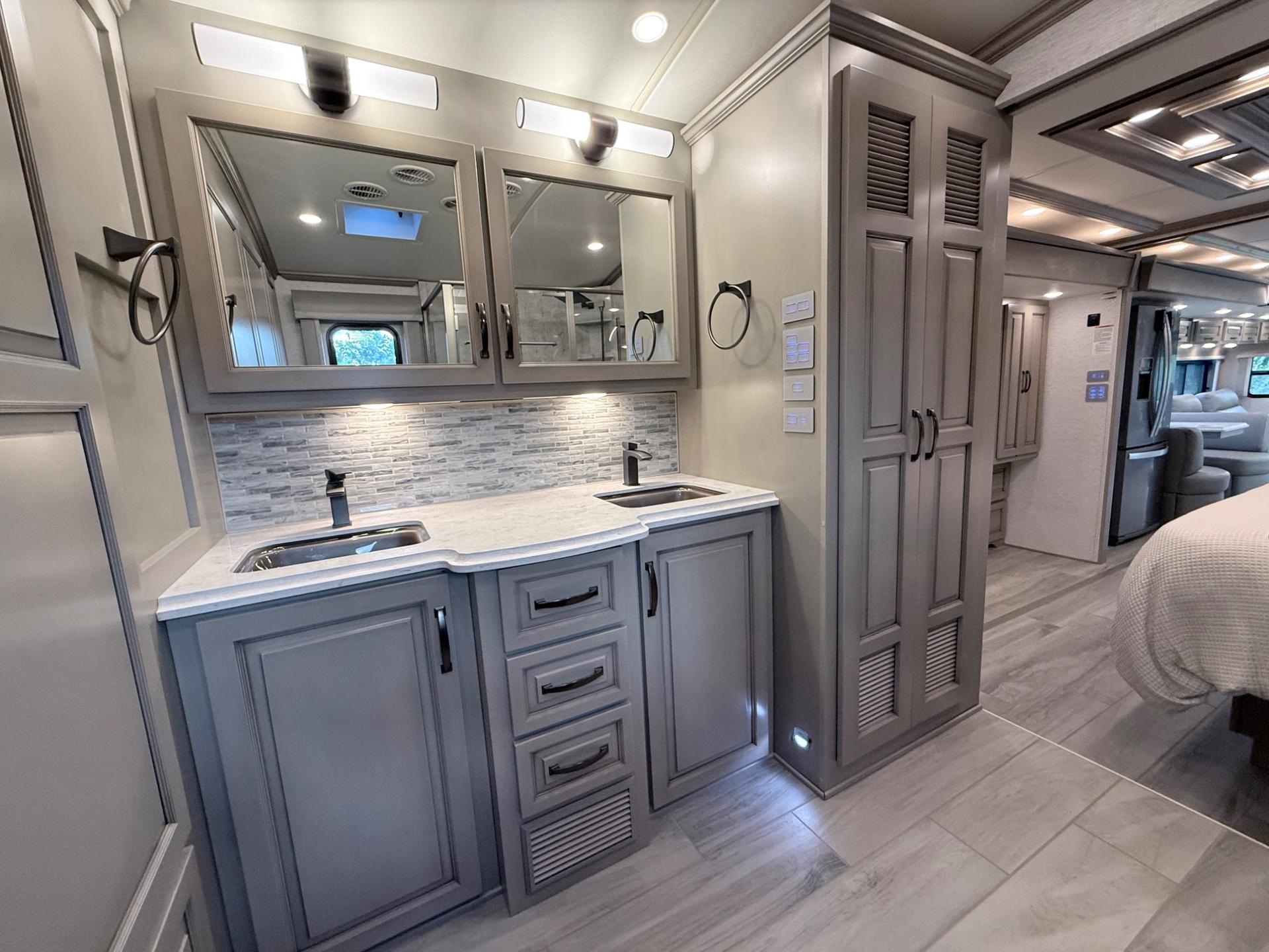 2024 Newmar 2024 Newmar Dutchstar  - thumbnail 46