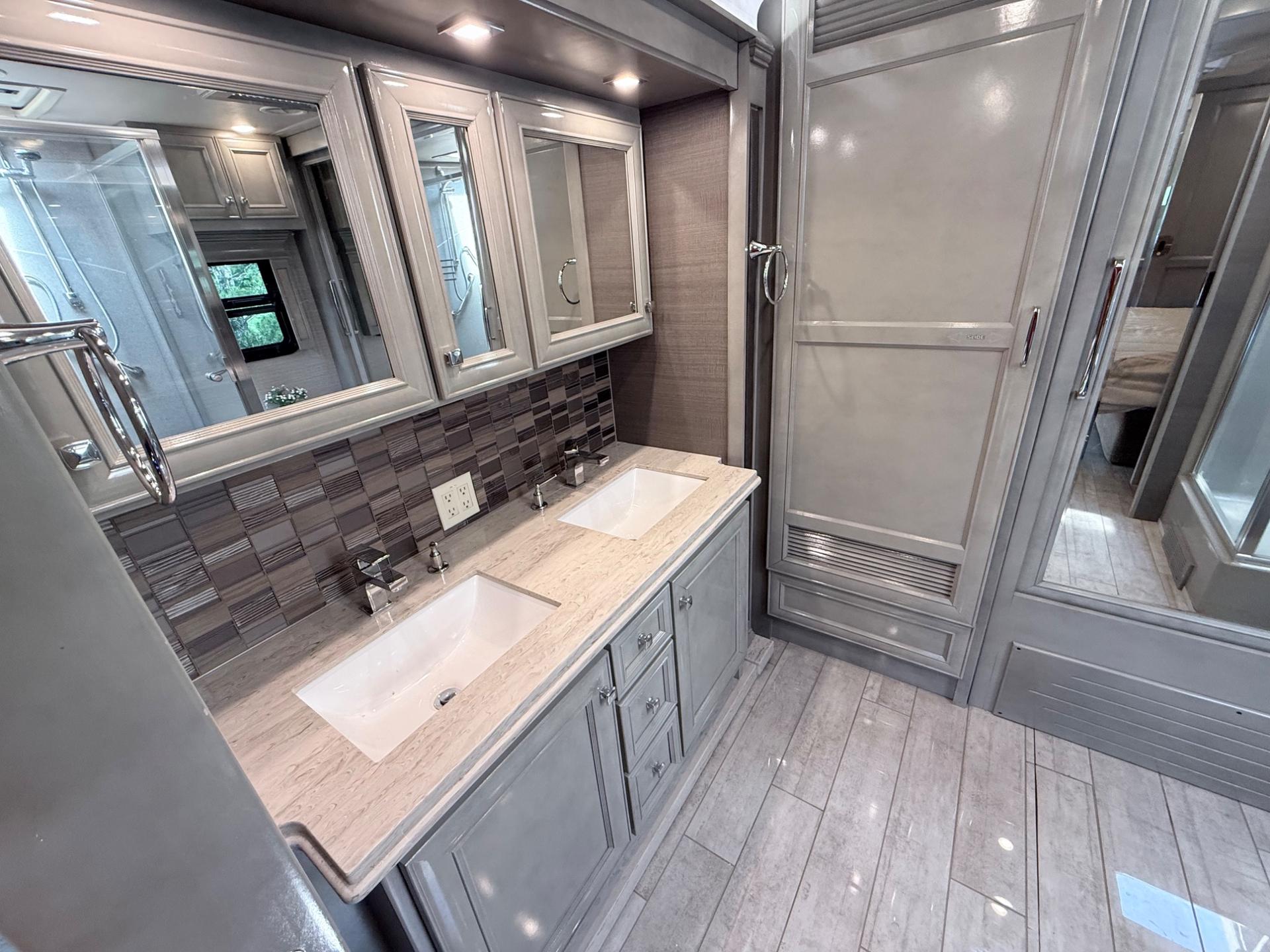 2021 TIFFIN MOTORHOMES 2021 TIFFIN MOTORHOMES PHAETON - thumbnail 26