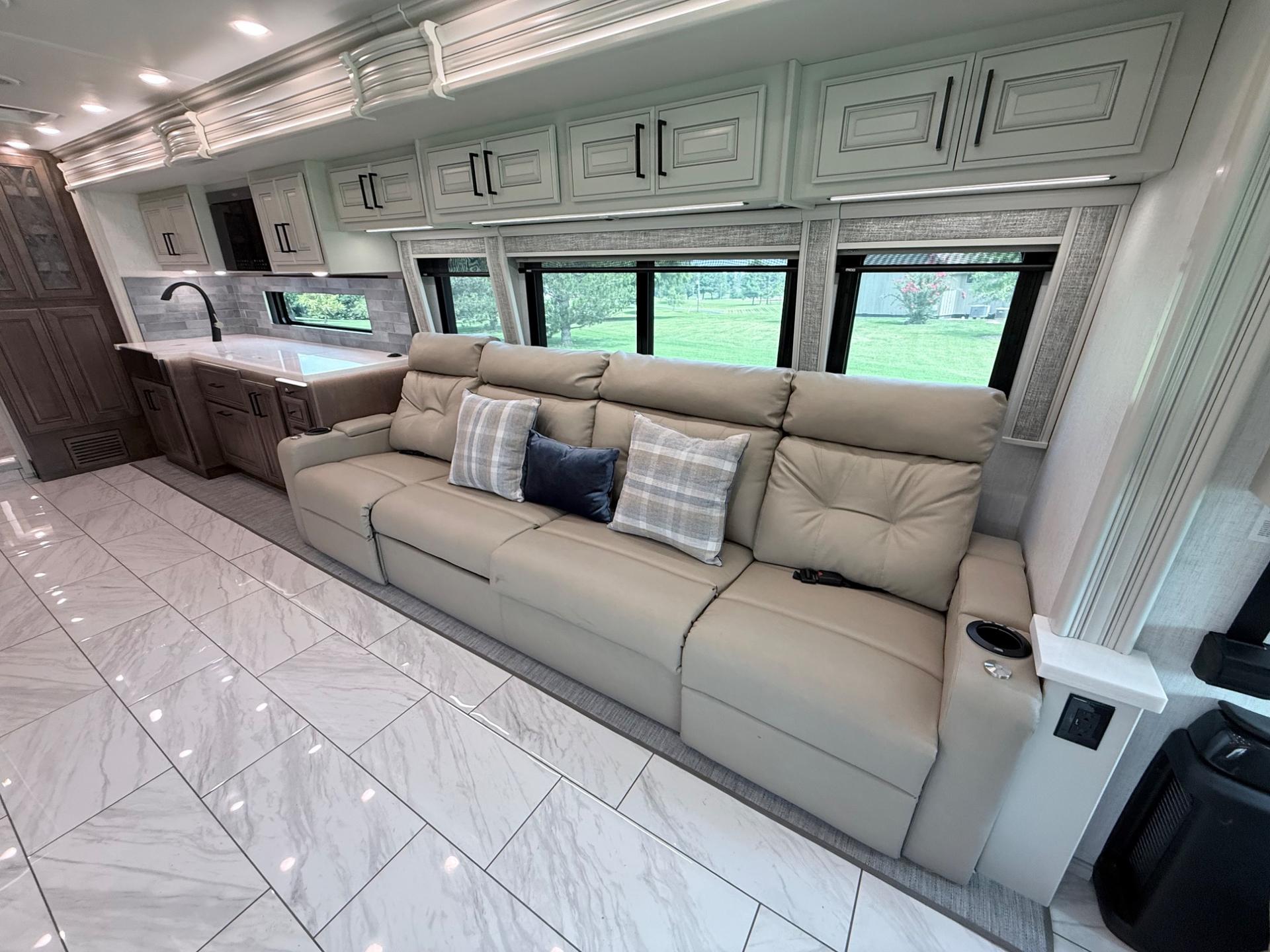 2027 Fleetwood  2027 Fleetwood  Discovery LXE - thumbnail 20