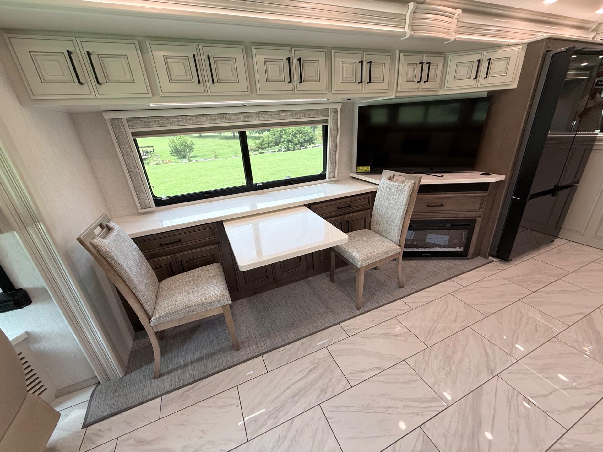 2027 Fleetwood  2027 Fleetwood  Discovery LXE - thumbnail 24