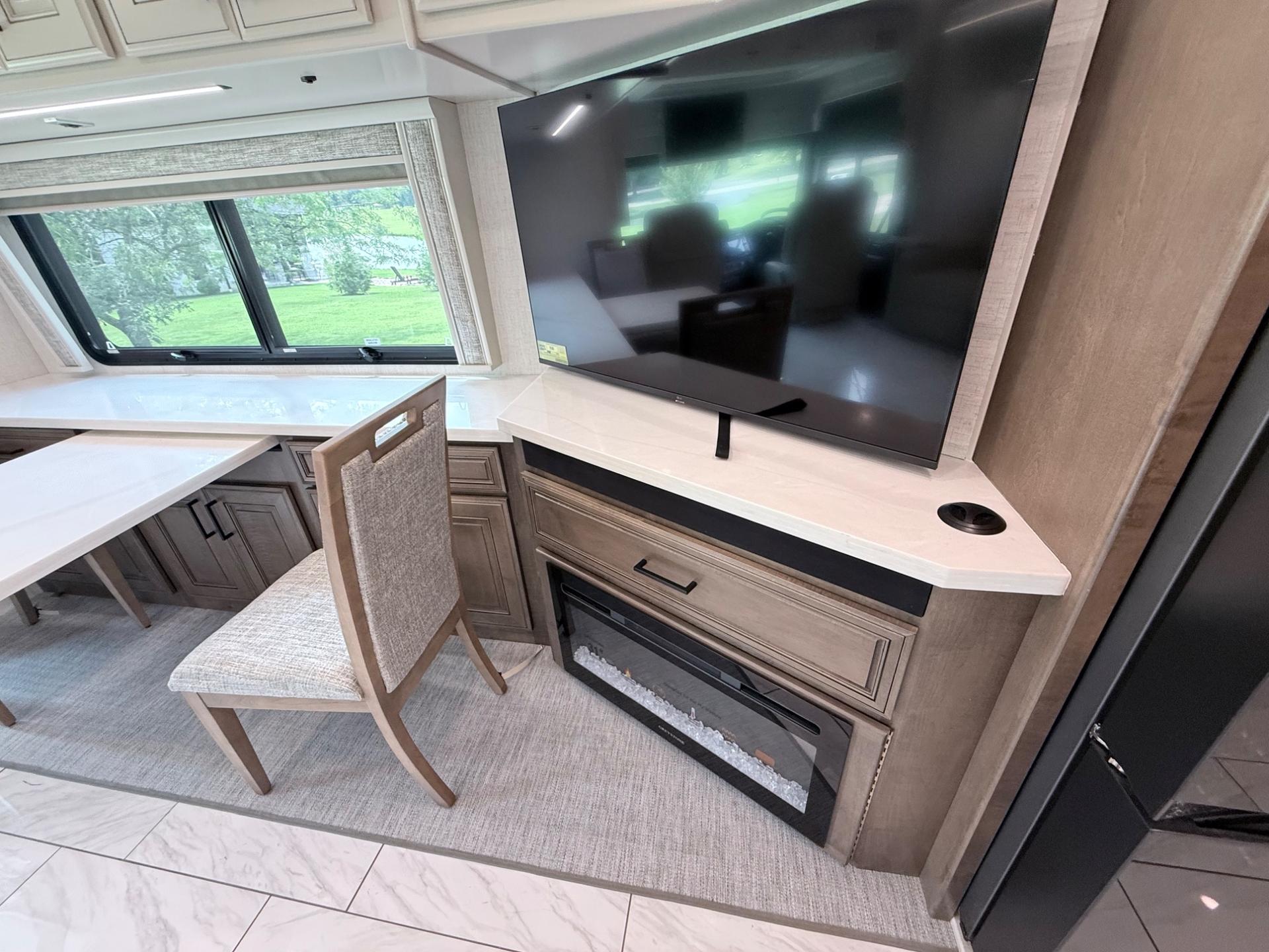 2027 Fleetwood  2027 Fleetwood  Discovery LXE - thumbnail 26