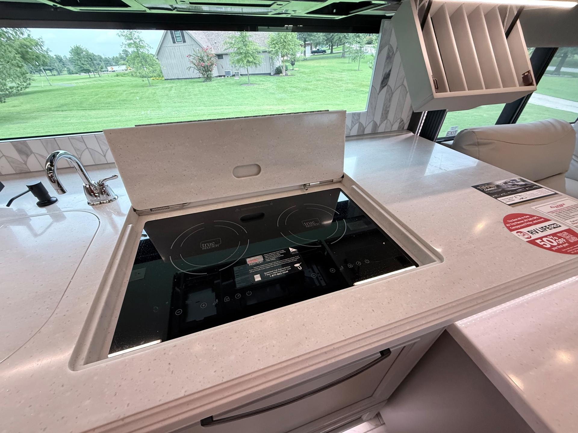2027 Tiffin Motorhomes  2027 Tiffin Motorhomes  Allegro Bus  - thumbnail 24