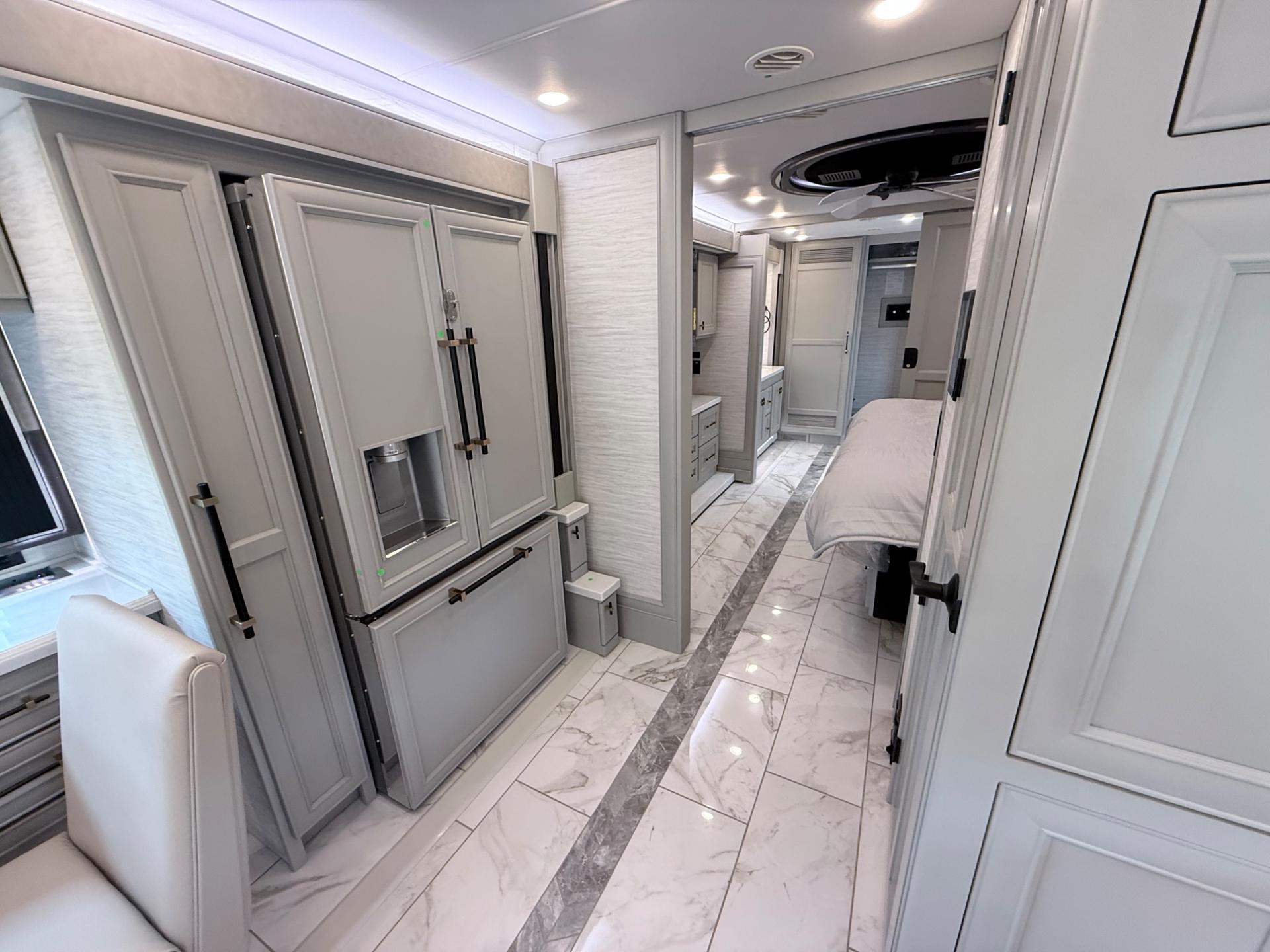 2027 Tiffin Motorhomes  2027 Tiffin Motorhomes  Allegro Bus  - thumbnail 27