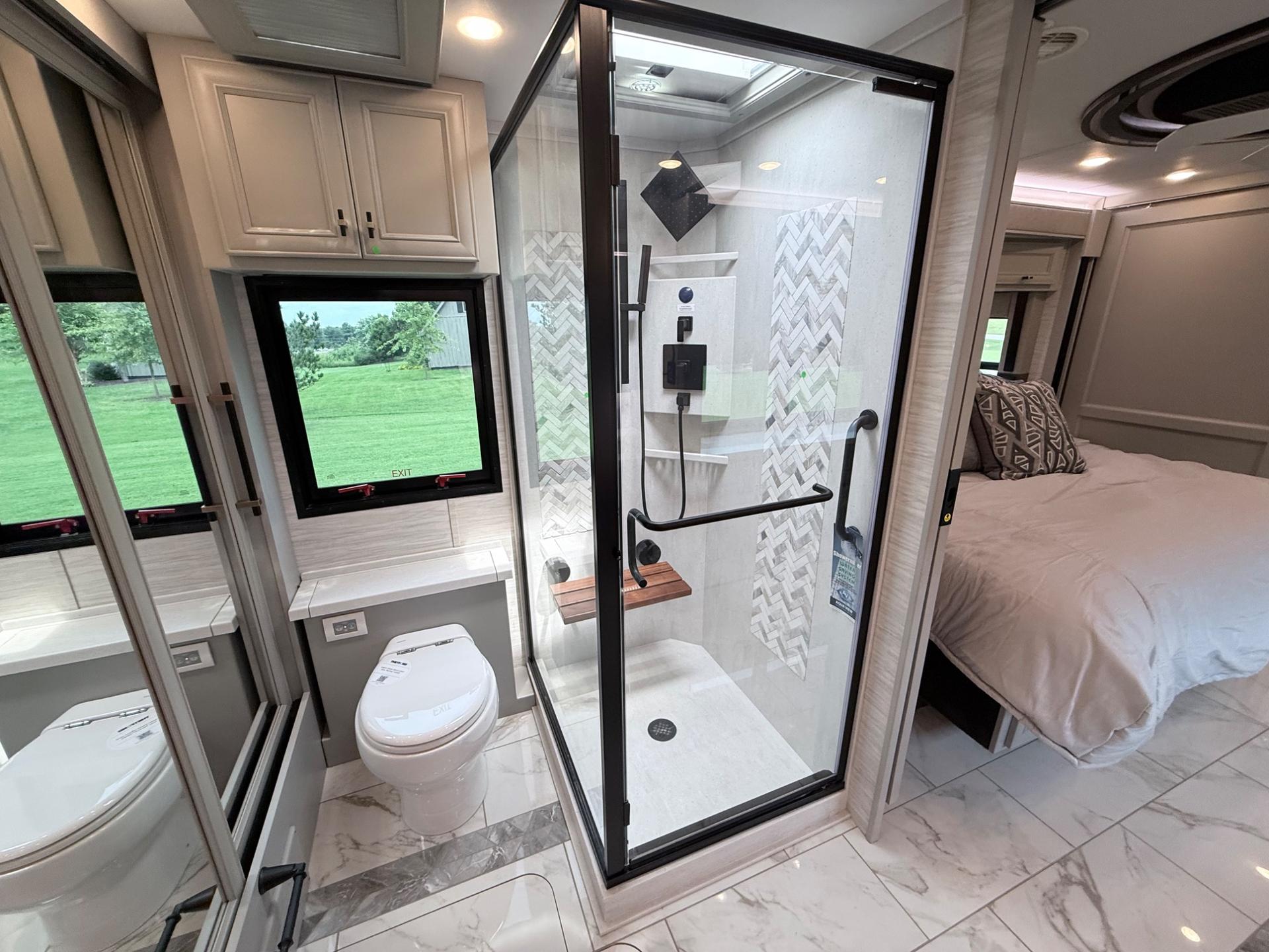 2027 Tiffin Motorhomes  2027 Tiffin Motorhomes  Allegro Bus  - thumbnail 43