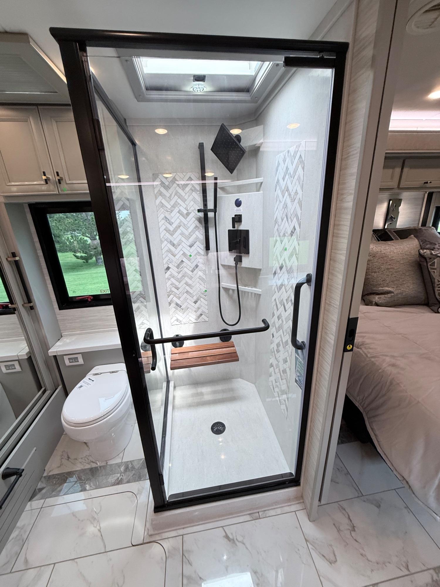 2027 Tiffin Motorhomes  2027 Tiffin Motorhomes  Allegro Bus  - thumbnail 44