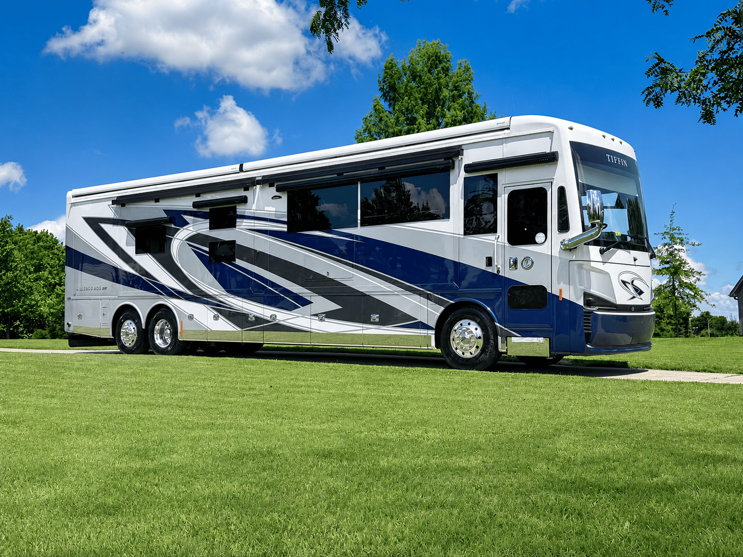 2027 Tiffin Motorhomes Allegro Bus  45 BP