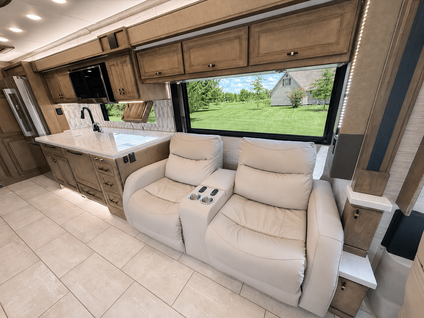 2027 Tiffin Motorhomes 2027 Tiffin Motorhomes Allegro Bus  - thumbnail 14