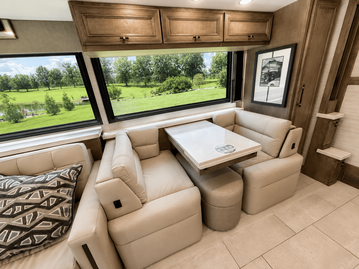 2027 Tiffin Motorhomes 2027 Tiffin Motorhomes Allegro Bus  - thumbnail 17