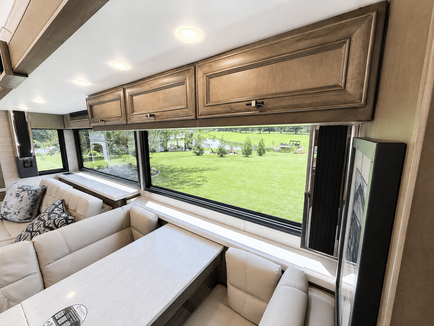 2027 Tiffin Motorhomes 2027 Tiffin Motorhomes Allegro Bus  - thumbnail 21