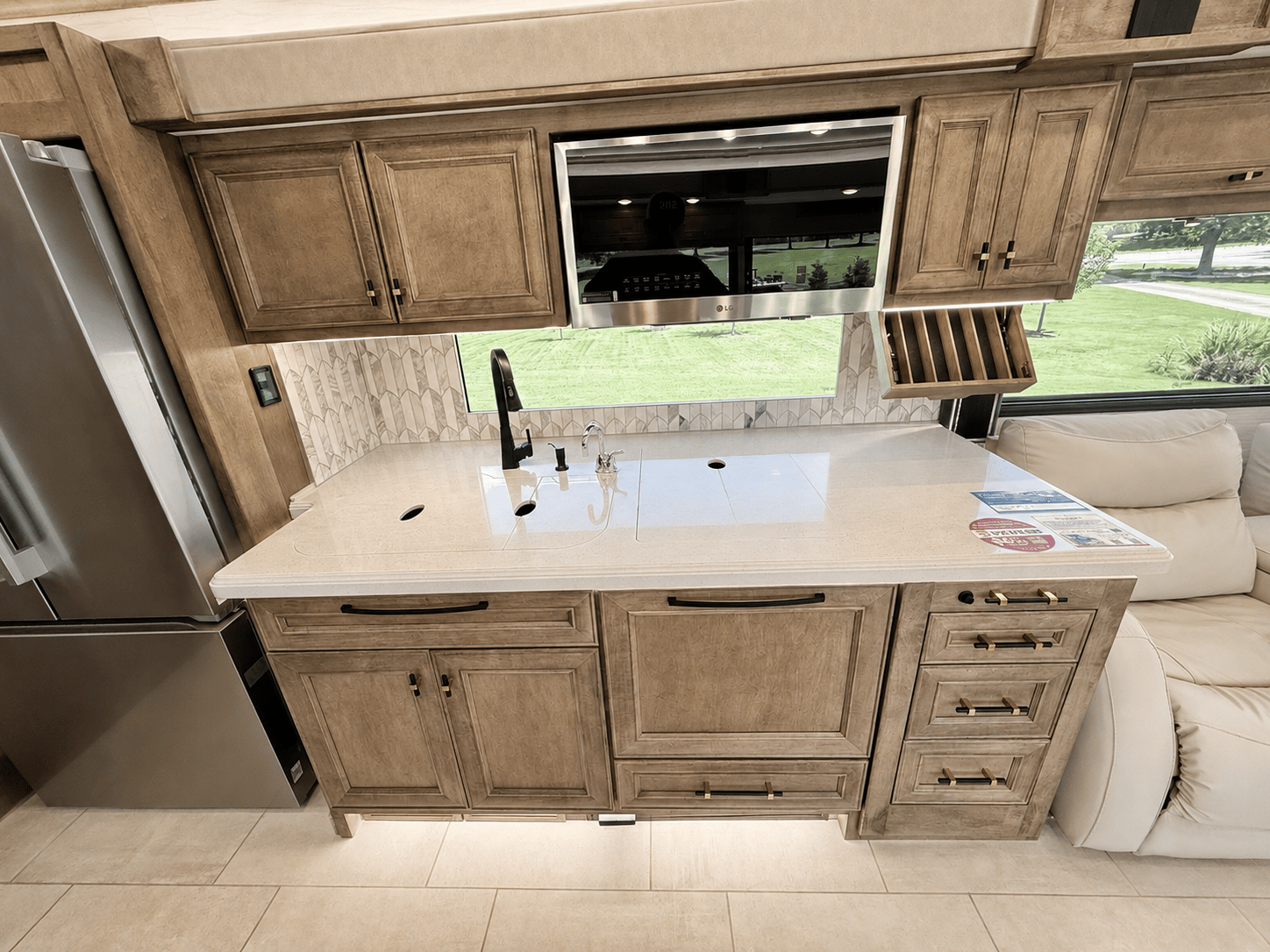 2027 Tiffin Motorhomes 2027 Tiffin Motorhomes Allegro Bus  - thumbnail 25