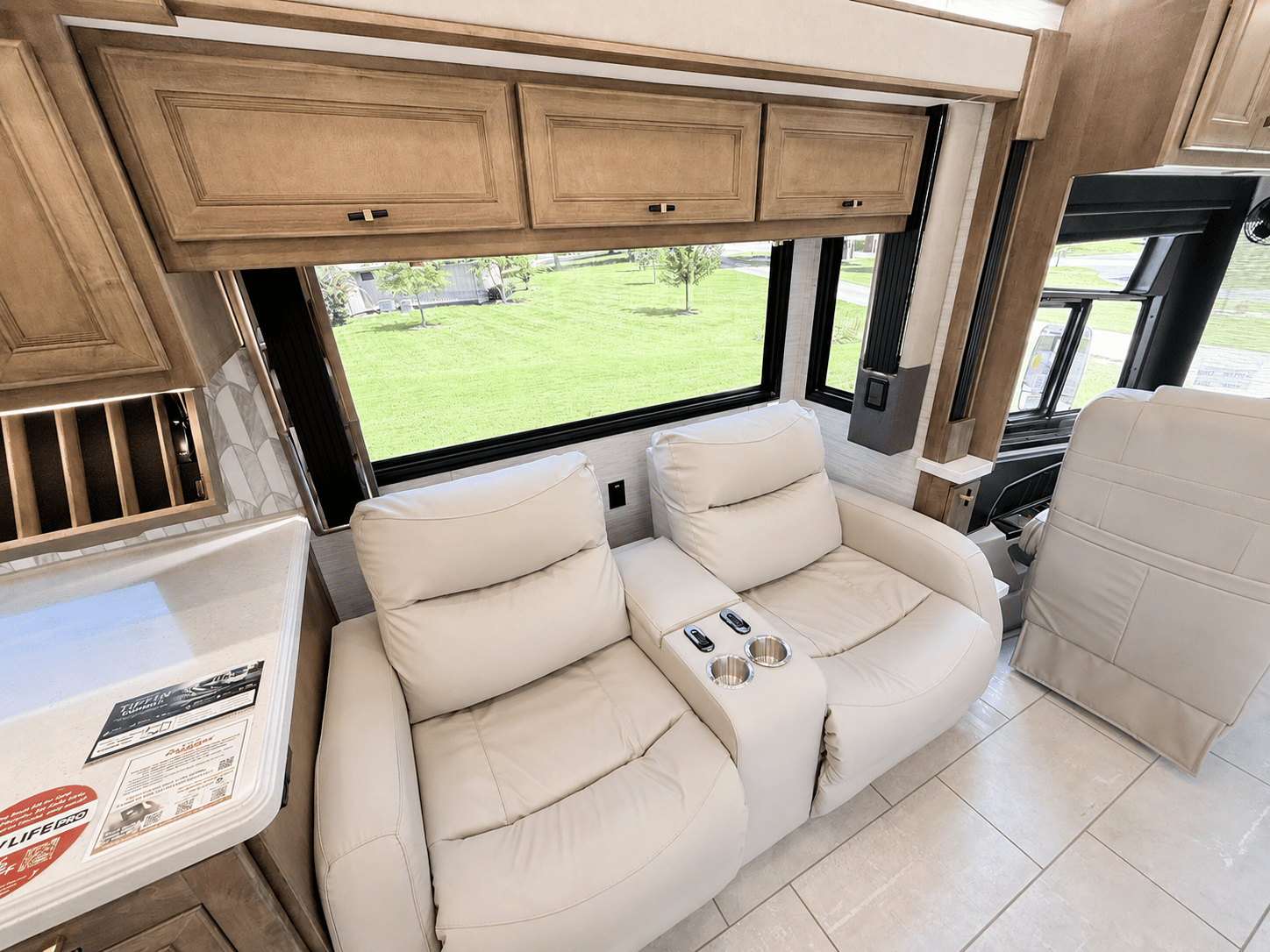 2027 Tiffin Motorhomes 2027 Tiffin Motorhomes Allegro Bus  - thumbnail 29