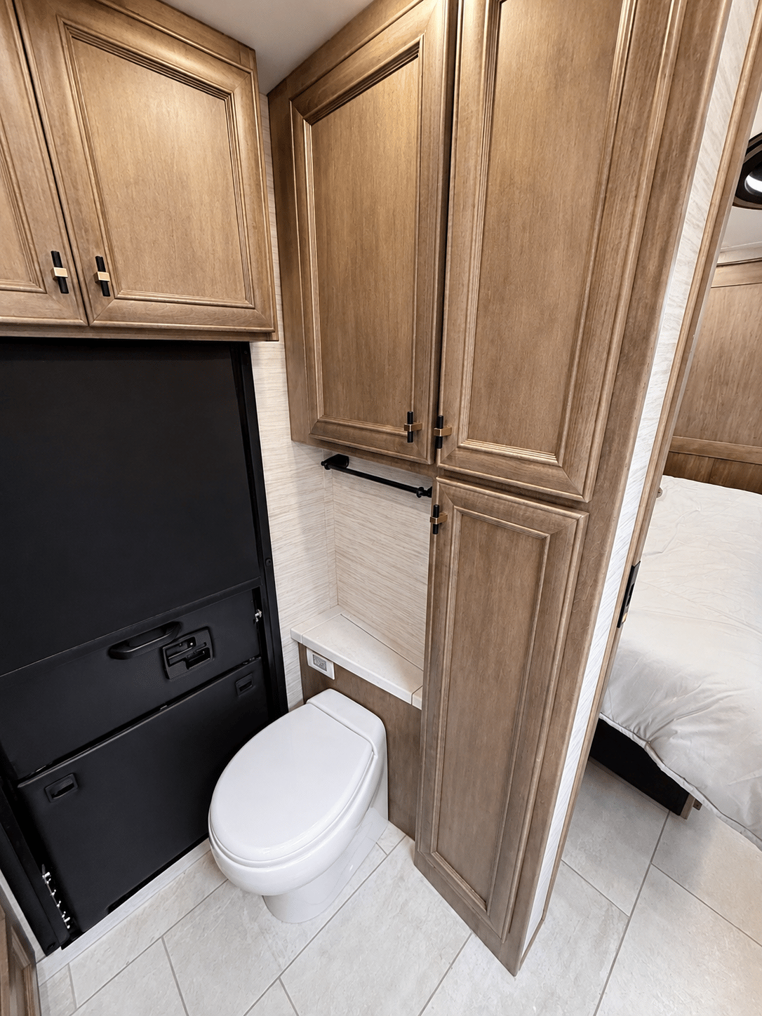 2027 Tiffin Motorhomes 2027 Tiffin Motorhomes Allegro Bus  - thumbnail 48