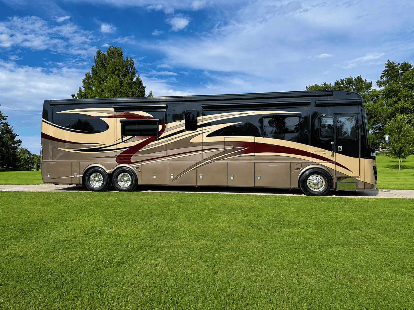 2014 Newmar 2014 Newmar King Aire  - thumbnail 2