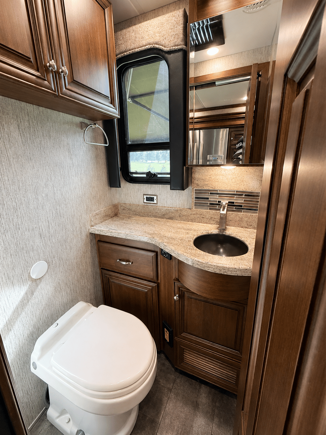 2014 Newmar 2014 Newmar King Aire  - thumbnail 28