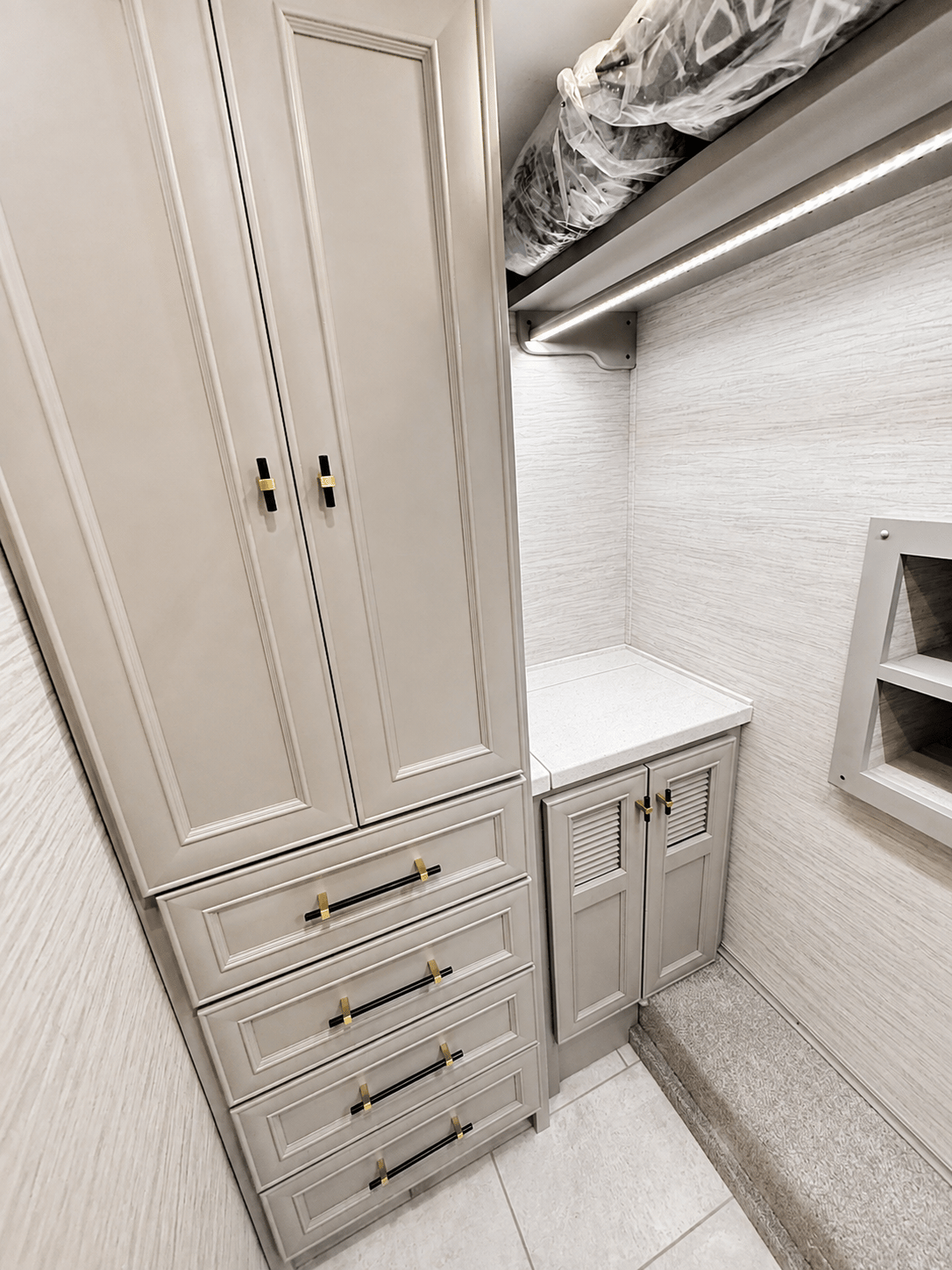 2027 Tiffin Motorhomes  2027 Tiffin Motorhomes  Allegro Bus  - thumbnail 39