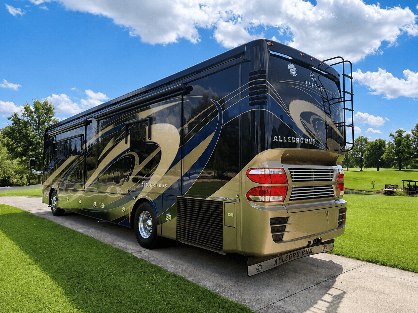2018 Tiffin Motorhomes 2018 Tiffin Motorhomes Allegro Bus - thumbnail 5