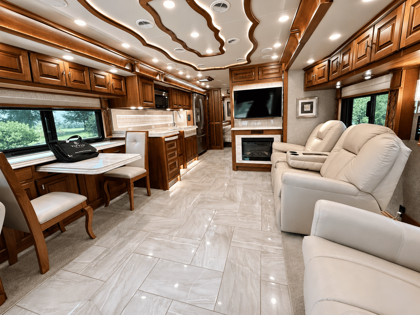 2018 Tiffin Motorhomes 2018 Tiffin Motorhomes Allegro Bus - thumbnail 11