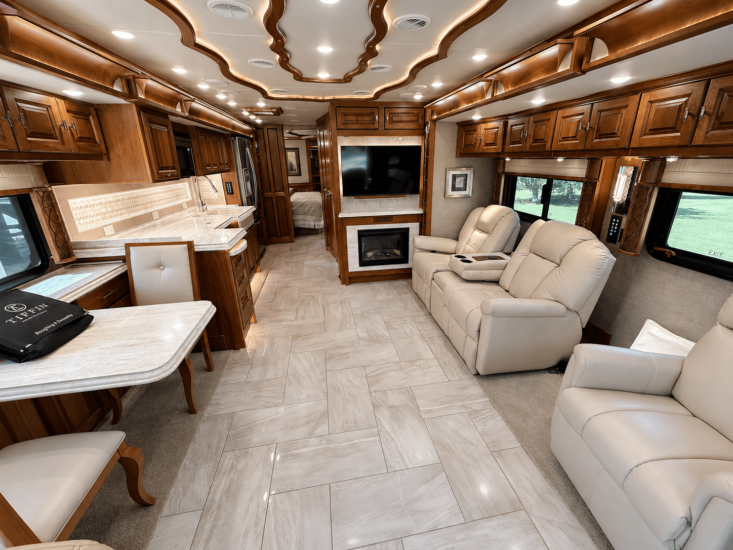 2018 Tiffin Motorhomes 2018 Tiffin Motorhomes Allegro Bus - thumbnail 12