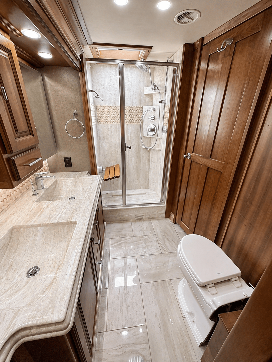 2018 Tiffin Motorhomes 2018 Tiffin Motorhomes Allegro Bus - thumbnail 28