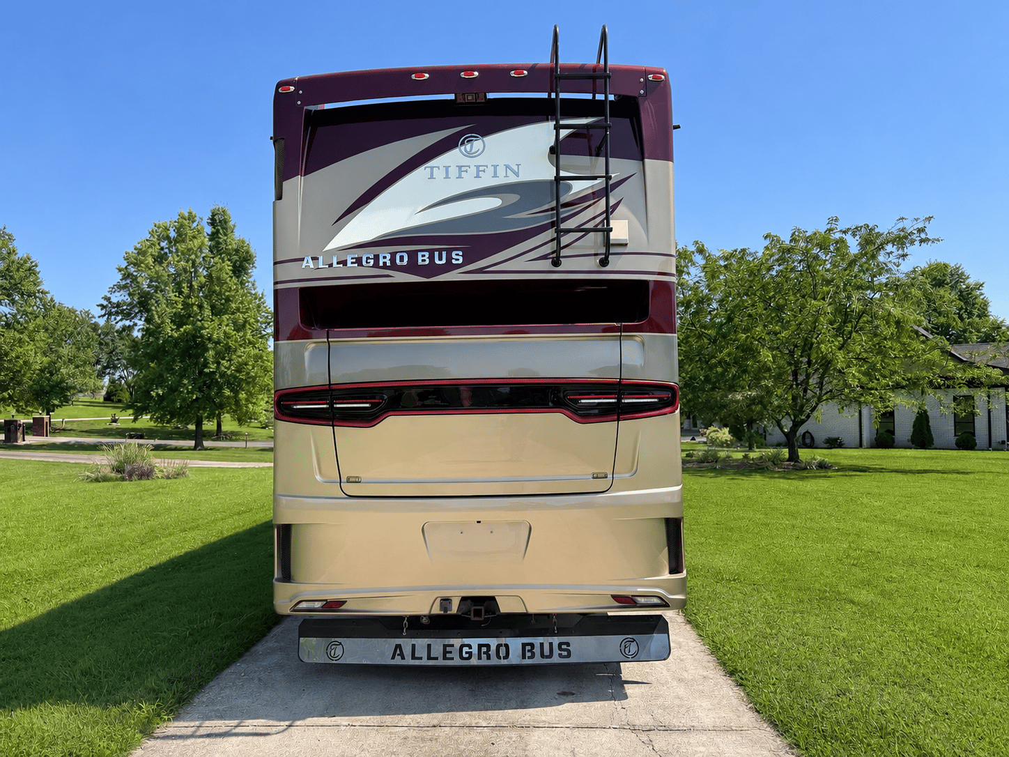 2019 Tiffin Motorhomes  2019 Tiffin Motorhomes  Allegro Bus  - thumbnail 5