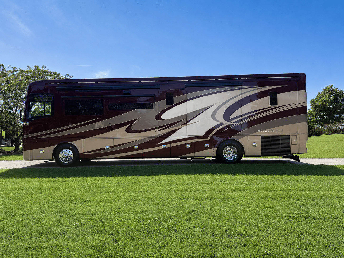 2019 Tiffin Motorhomes  2019 Tiffin Motorhomes  Allegro Bus  - thumbnail 7
