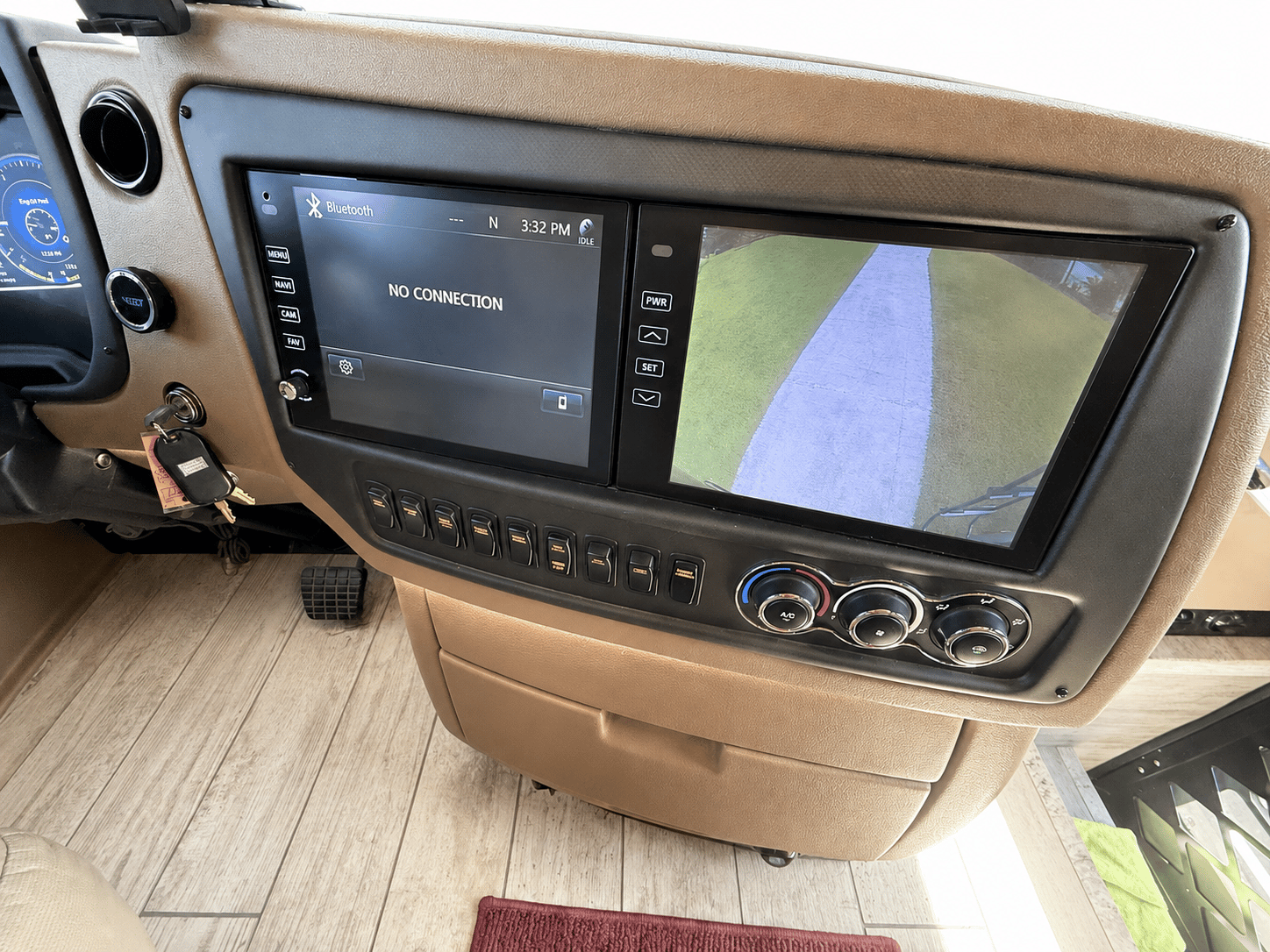 2019 Tiffin Motorhomes  2019 Tiffin Motorhomes  Allegro Bus  - thumbnail 16