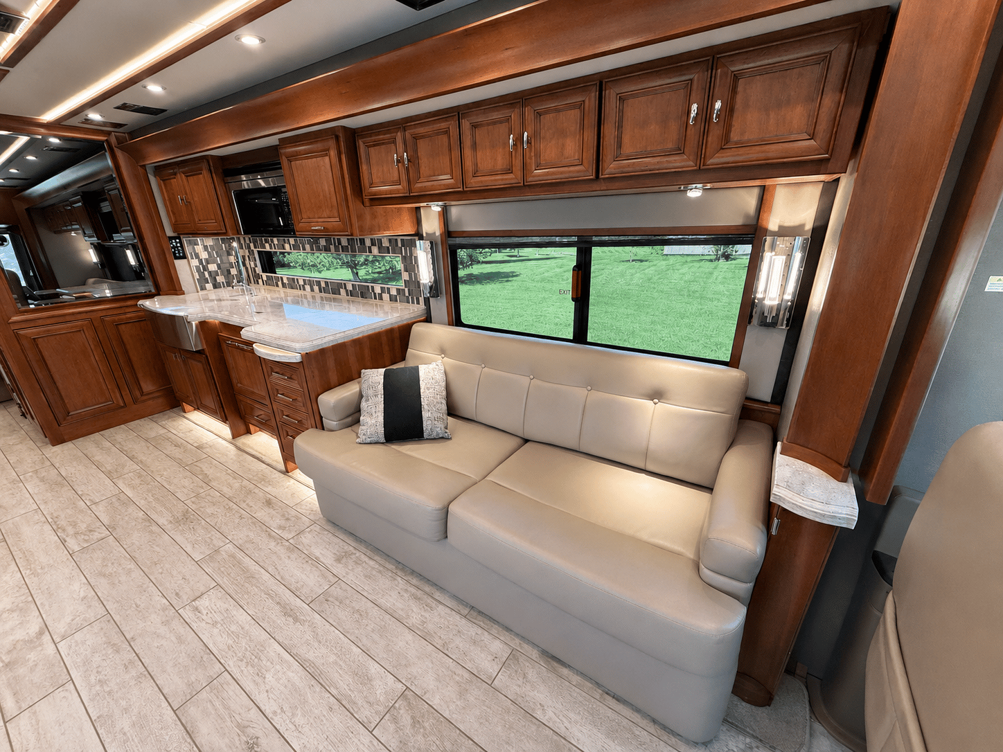 2019 Tiffin Motorhomes  2019 Tiffin Motorhomes  Allegro Bus  - thumbnail 20