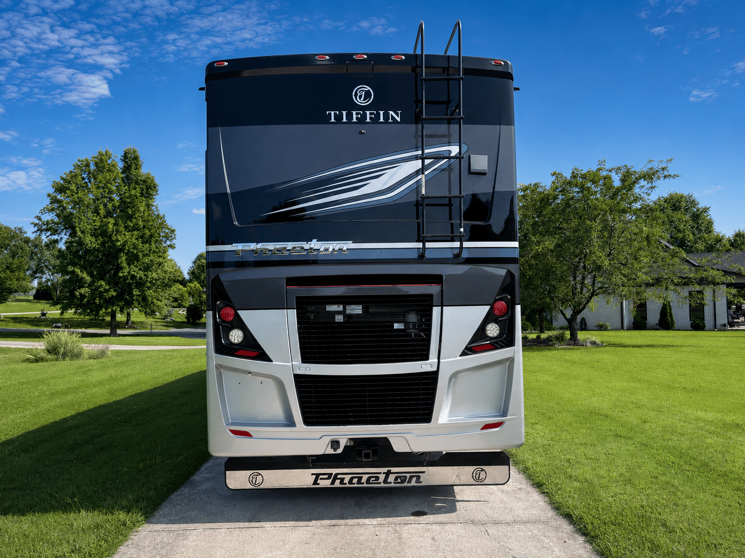 2022 Tiffin Motorhomes  2022 Tiffin Motorhomes  Phaeton - thumbnail 4