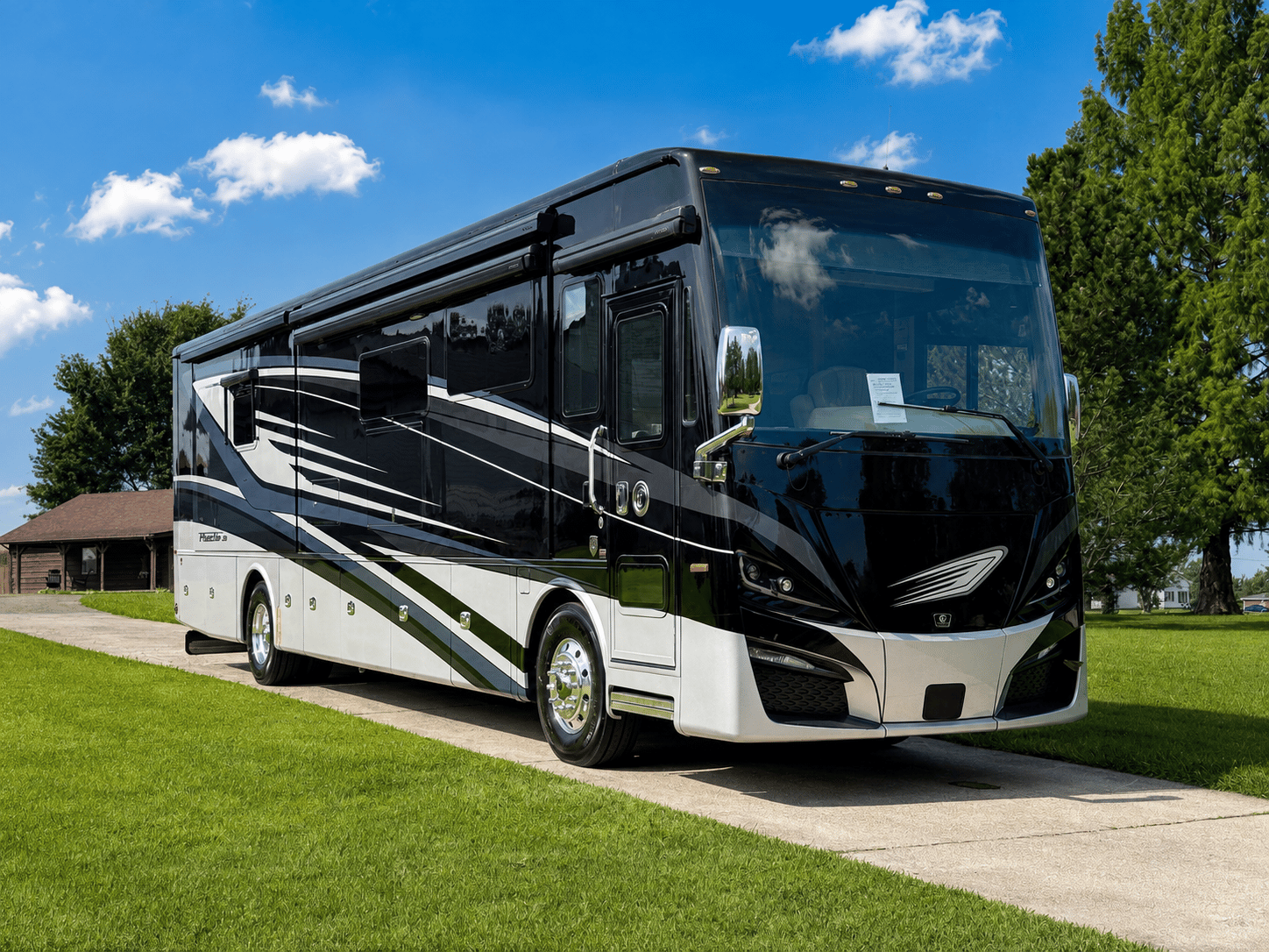 2022 Tiffin Motorhomes  2022 Tiffin Motorhomes  Phaeton - thumbnail 9