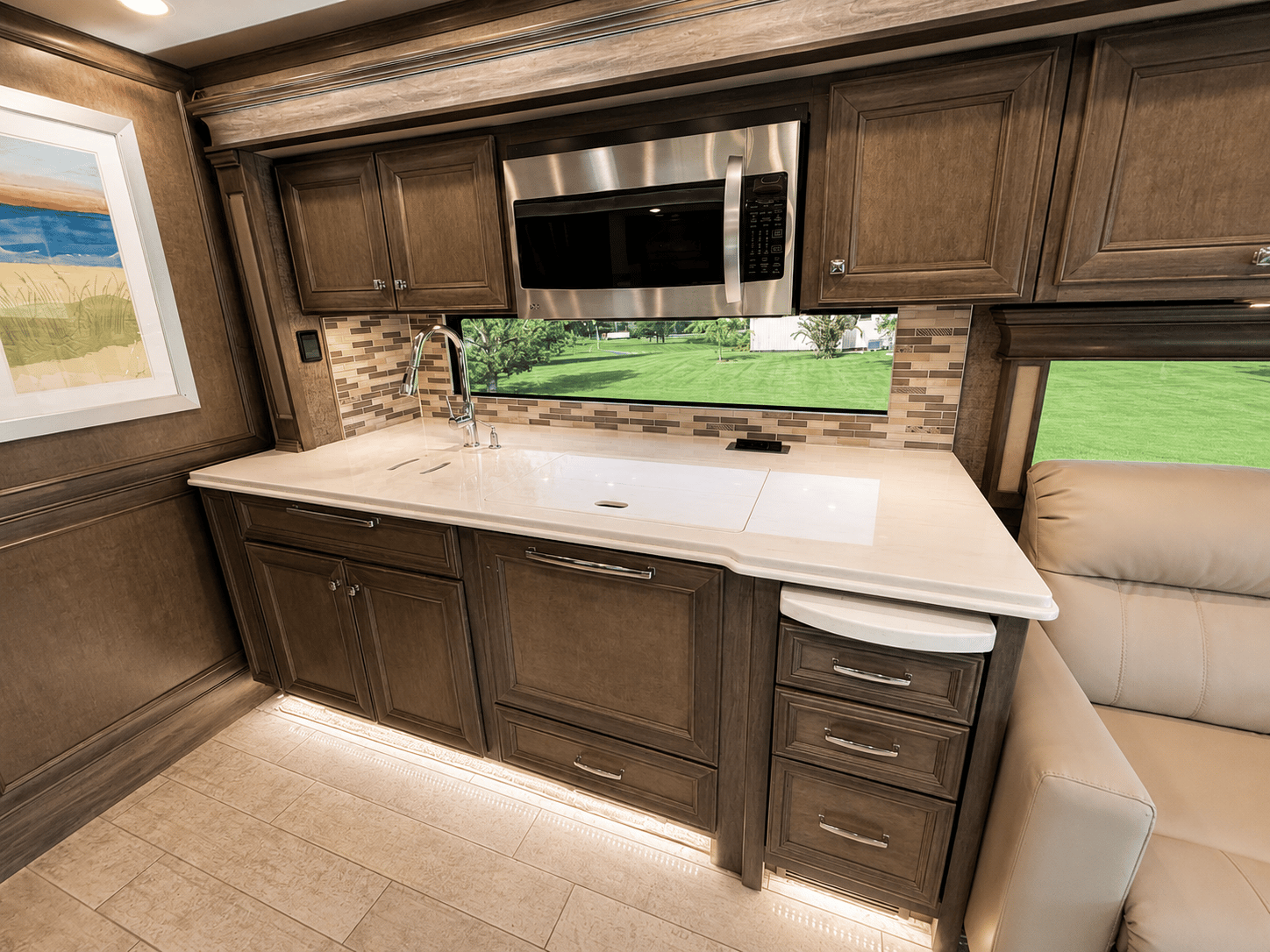 2022 Tiffin Motorhomes  2022 Tiffin Motorhomes  Phaeton - thumbnail 15