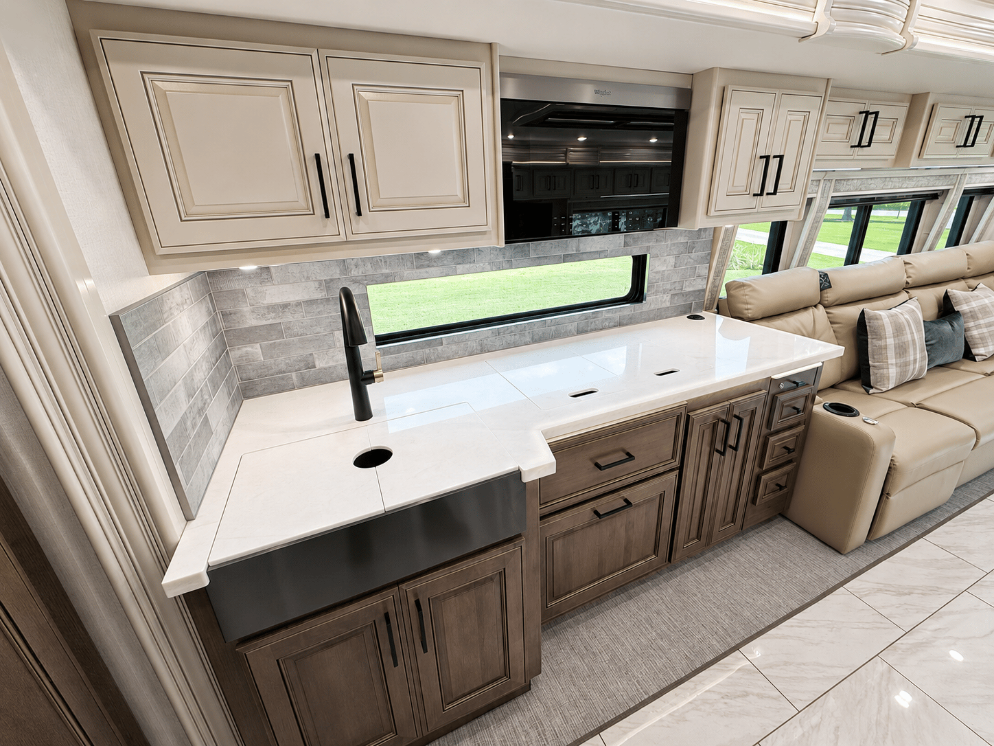 2027 Fleetwood  2027 Fleetwood  Discovery LXE - thumbnail 29