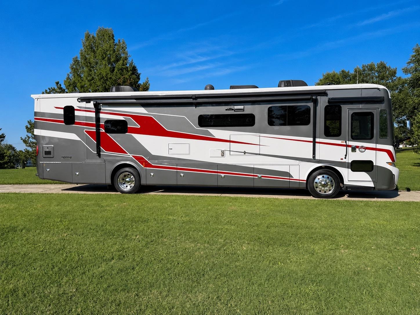 2025 Tiffin Motorhomes 2025 Tiffin Motorhomes Byway - thumbnail 2