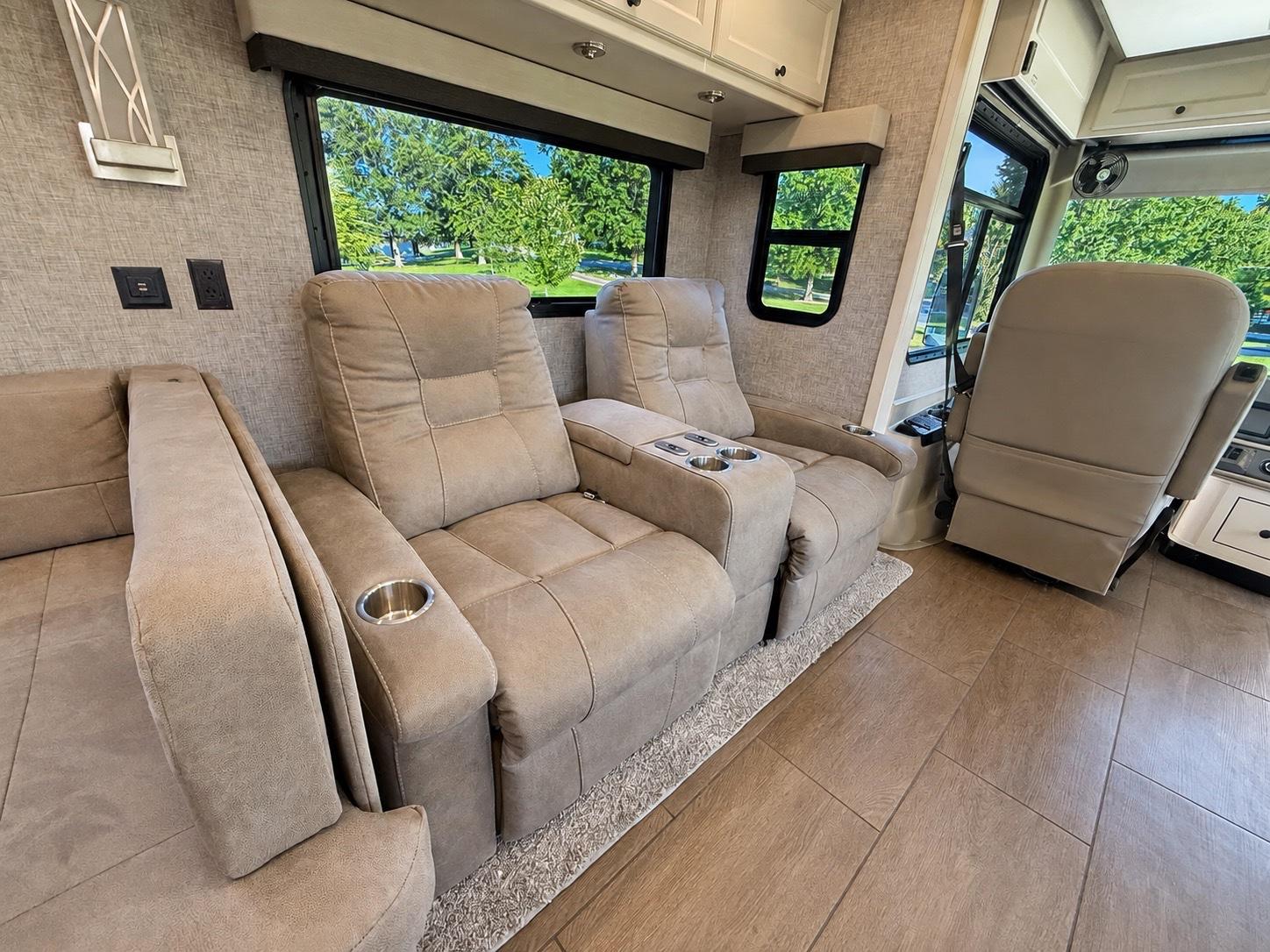 2025 Tiffin Motorhomes 2025 Tiffin Motorhomes Byway - thumbnail 10